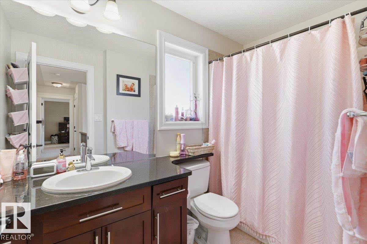 30 Ravine Drive, Devon, AB - Indoor Photo Showing Bathroom