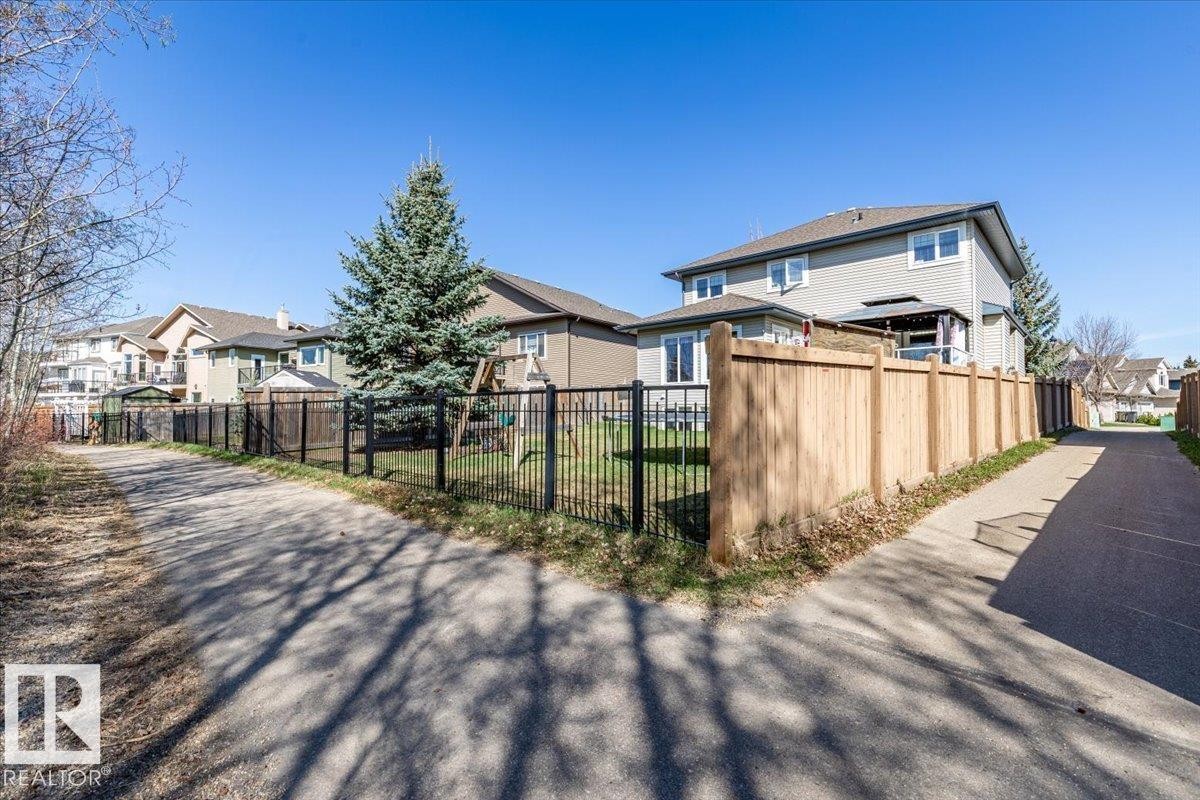 30 Ravine Drive, Devon, AB - Outdoor