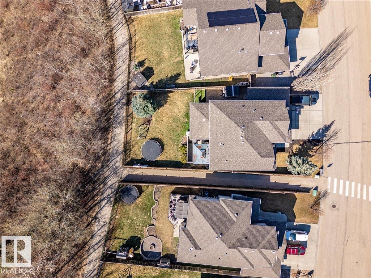 30 Ravine Drive, Devon, AB - Outdoor