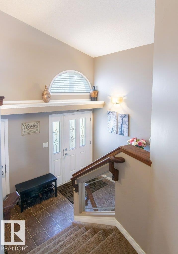 6103 5 Avenue, Edmonton, AB - Indoor Photo Showing Other Room