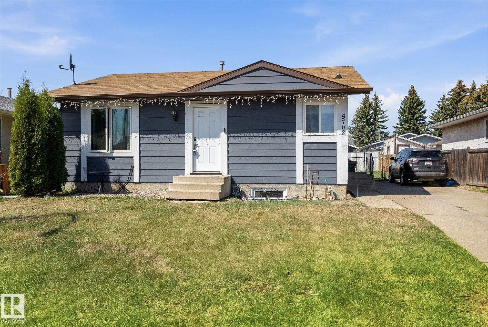 5702 50 Street, Stony Plain, AB - Outdoor