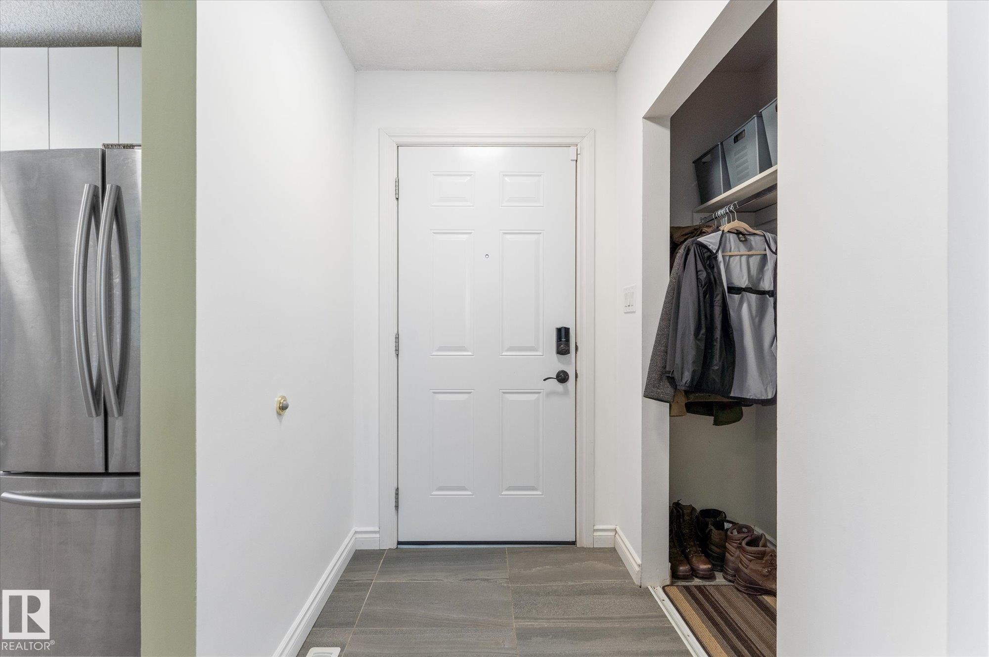 5702 50 Street, Stony Plain, AB - Indoor Photo Showing Other Room
