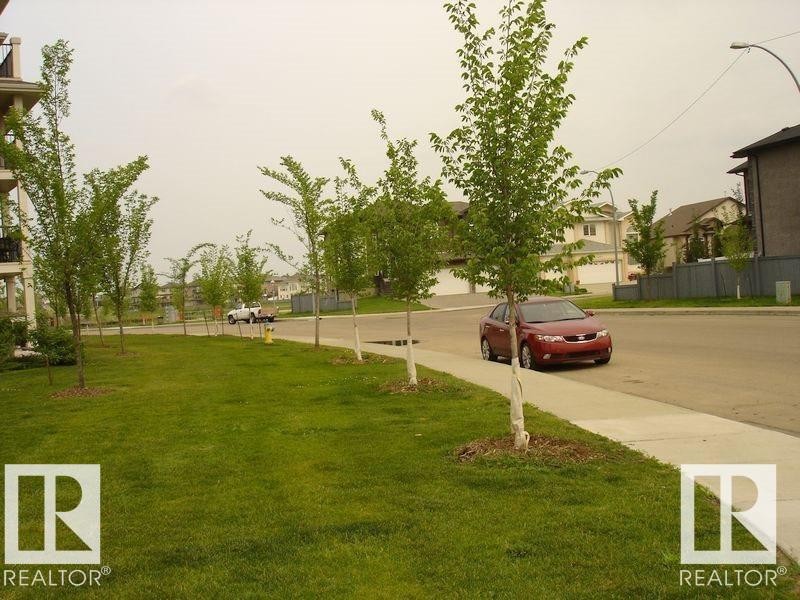 437 6076 Schonsee Way, Edmonton, AB - Outdoor