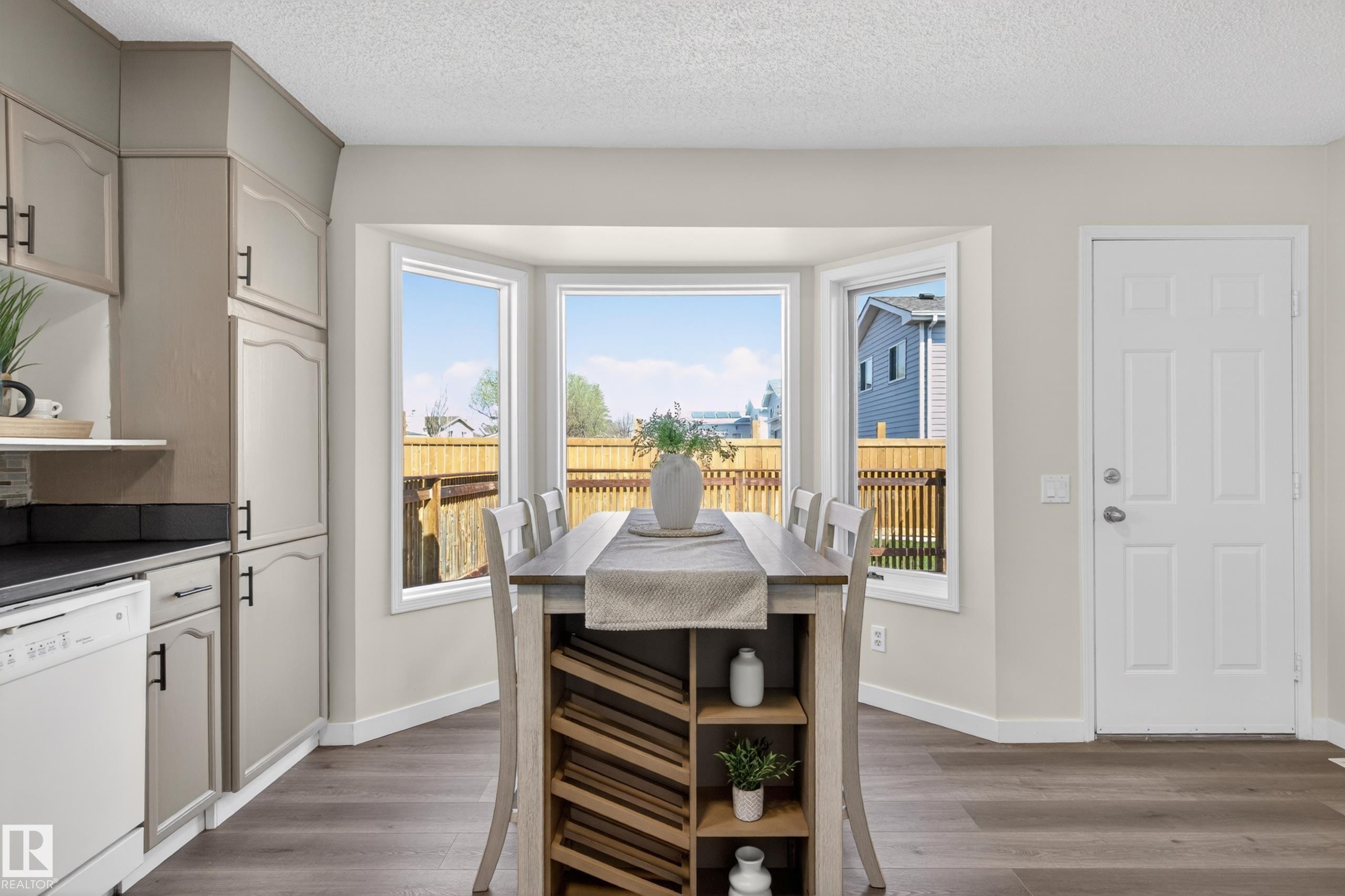15323 72 Street, Edmonton, AB - Indoor
