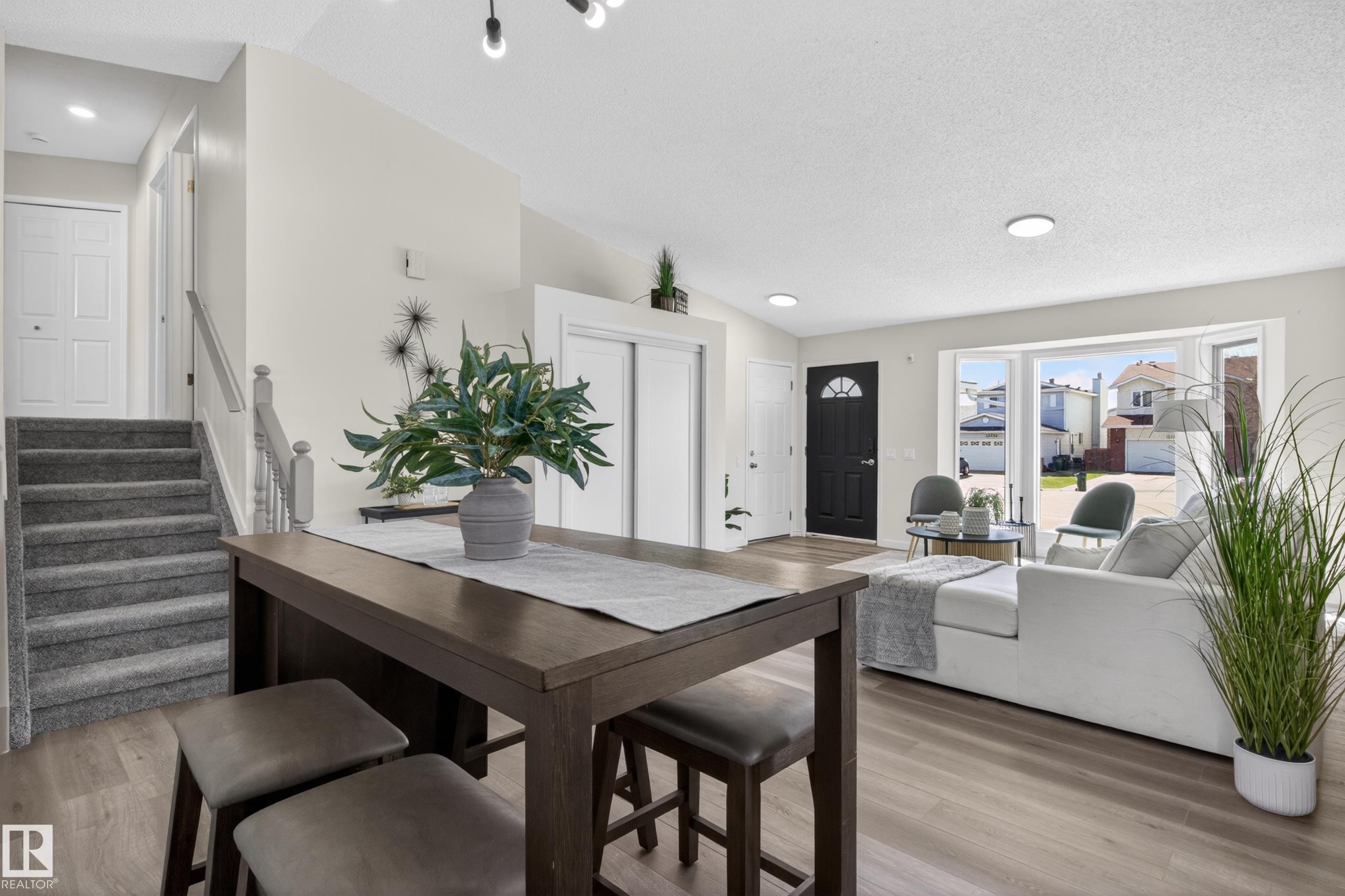15323 72 Street, Edmonton, AB - Indoor