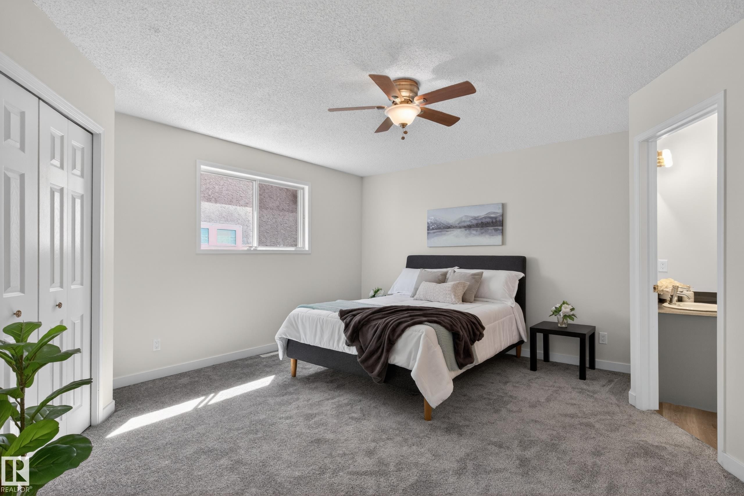 15323 72 Street, Edmonton, AB - Indoor Photo Showing Bedroom