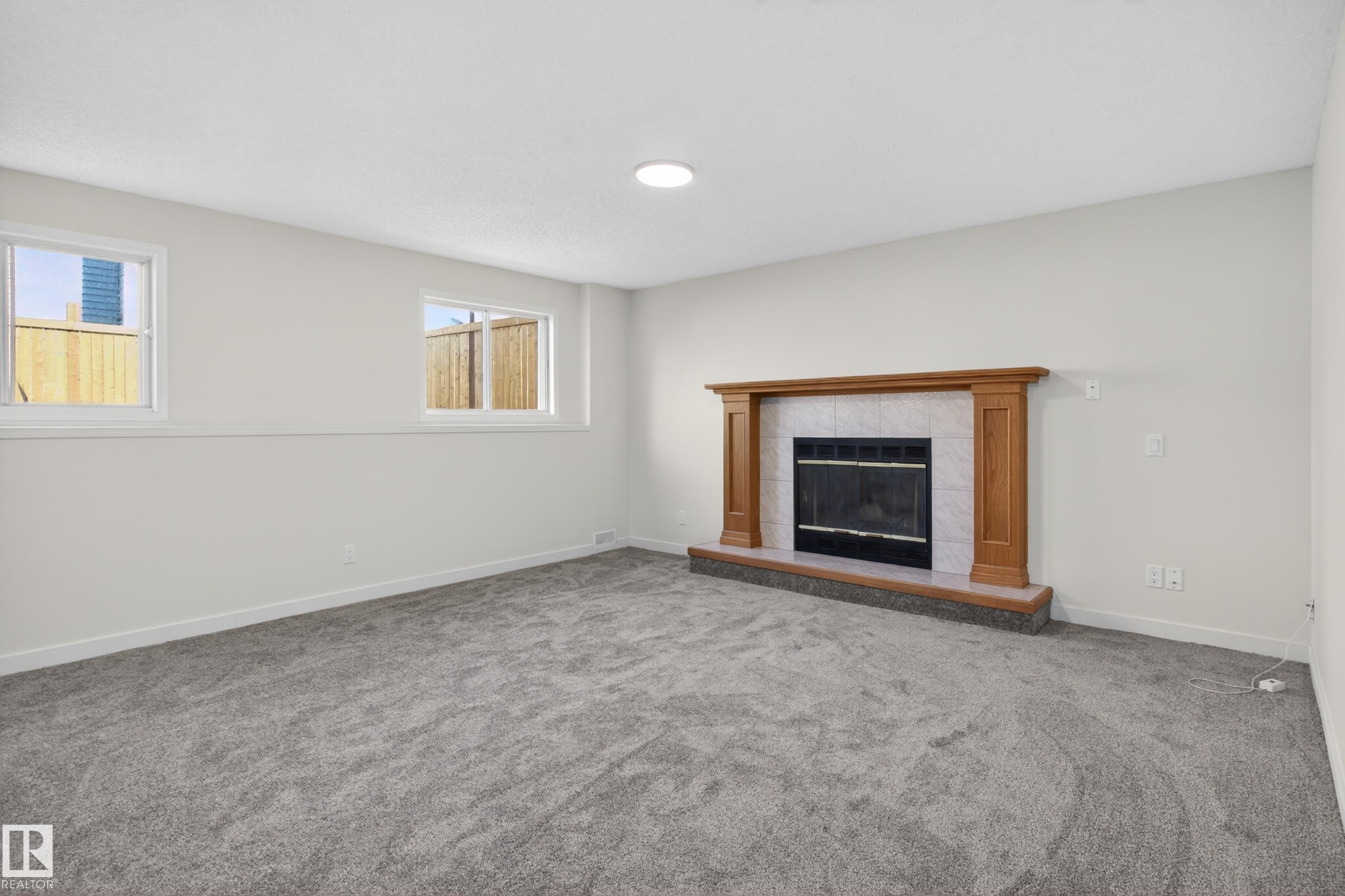 15323 72 Street, Edmonton, AB - Indoor Photo Showing Living Room With Fireplace