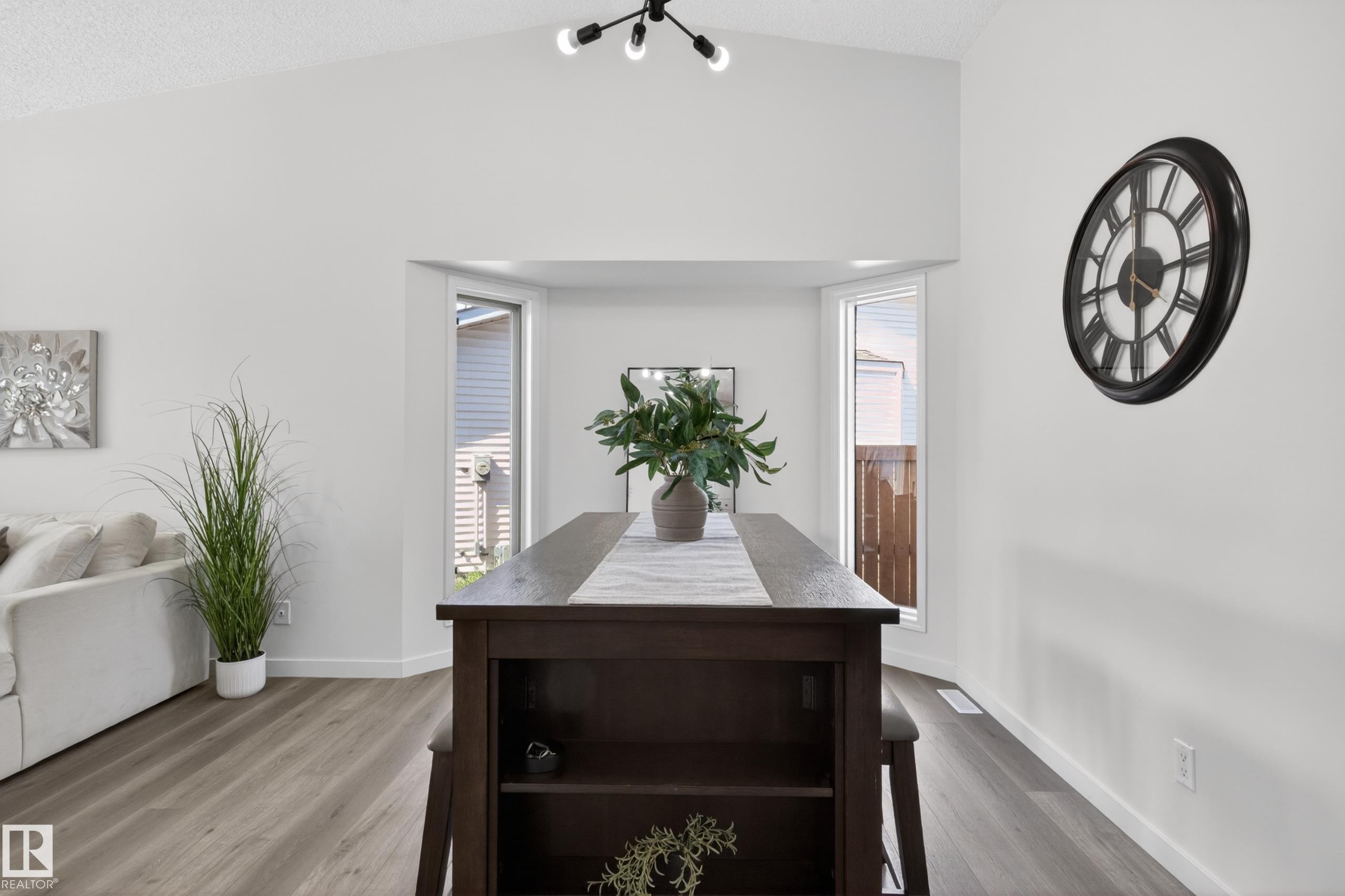 15323 72 Street, Edmonton, AB - Indoor