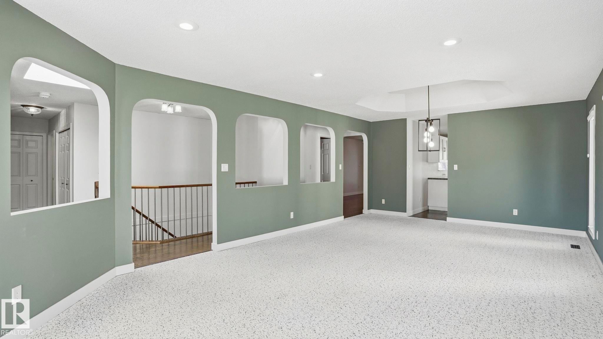 1346 Potter Greens Drive, Edmonton, AB - Indoor Photo Showing Other Room