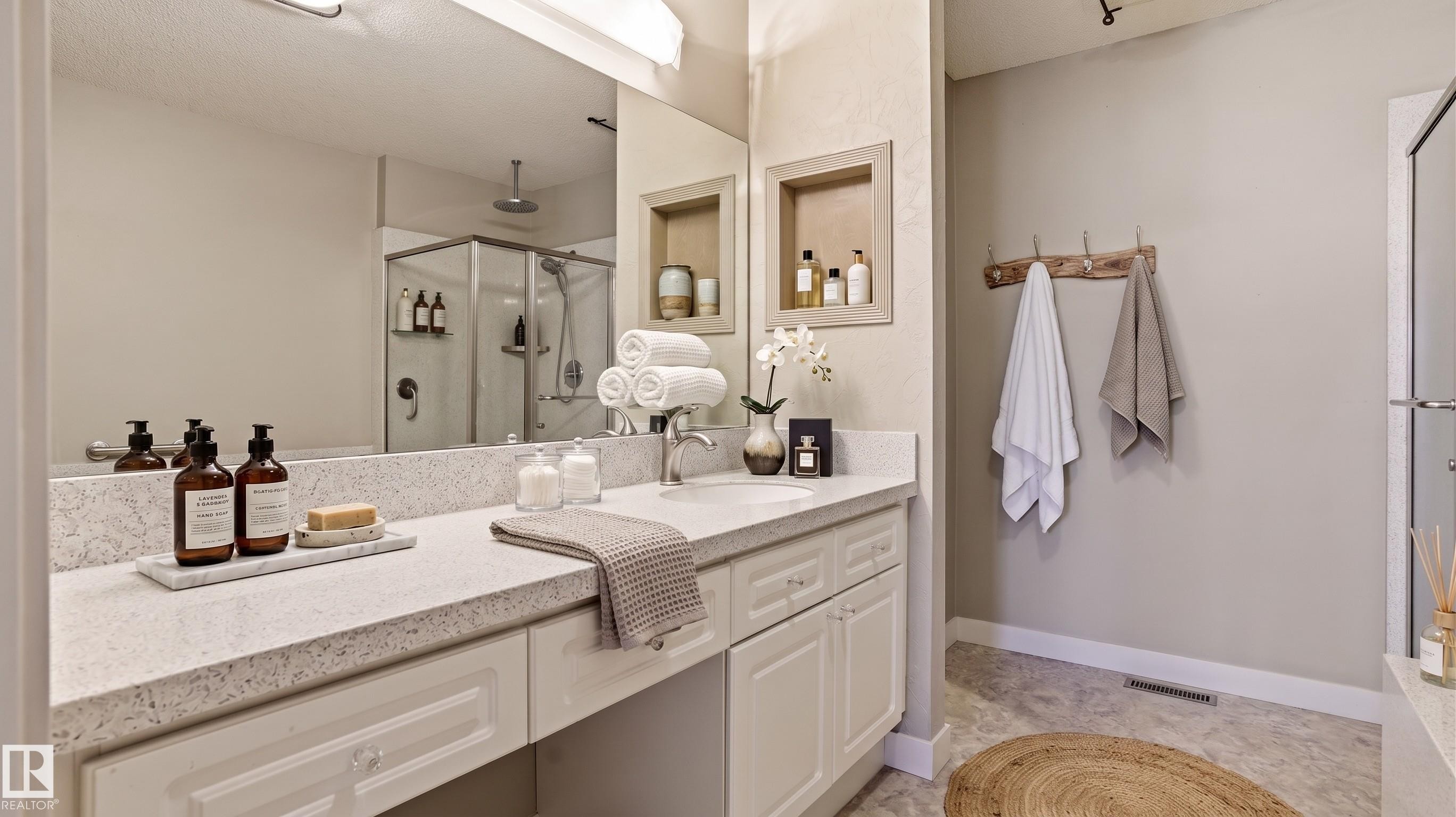 1346 Potter Greens Drive, Edmonton, AB - Indoor Photo Showing Bathroom