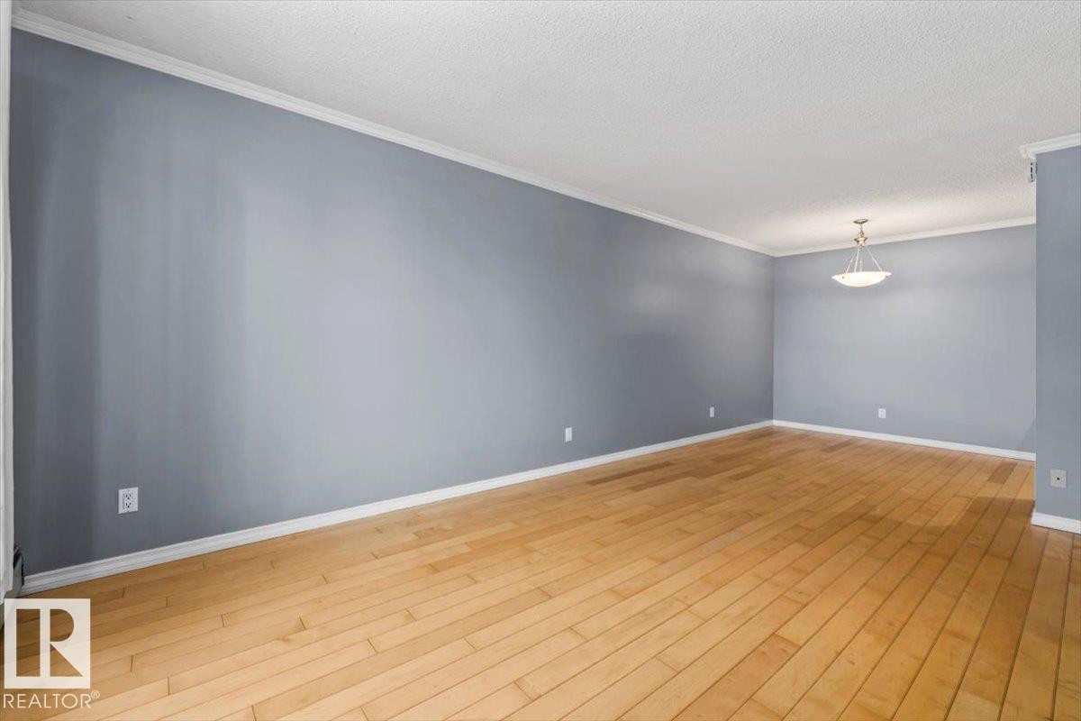 201 10547 83 Avenue, Edmonton, AB - Indoor Photo Showing Other Room