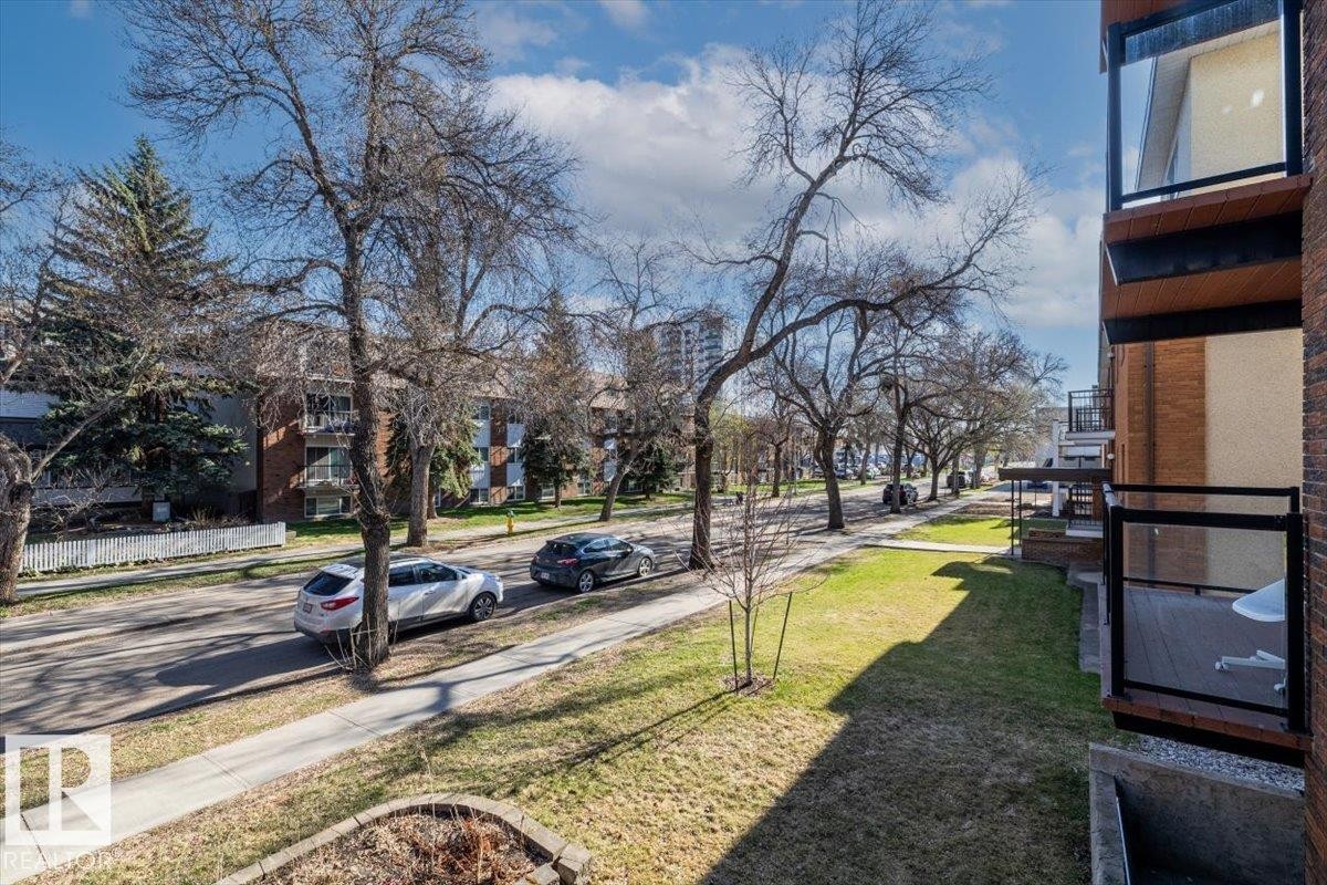 201 10547 83 Avenue, Edmonton, AB - Outdoor