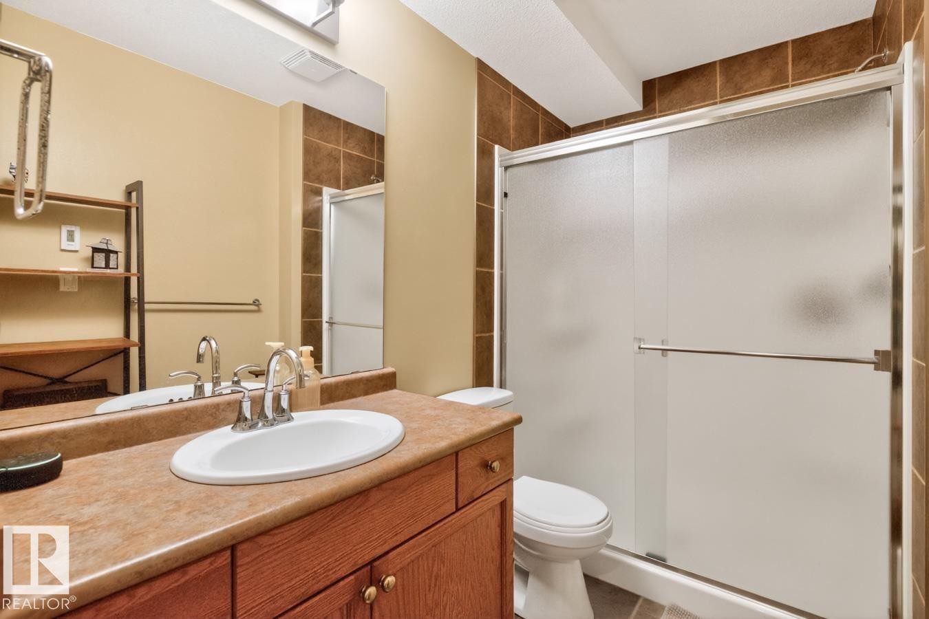 3 Middleton Close, Leduc, AB - Indoor Photo Showing Bathroom