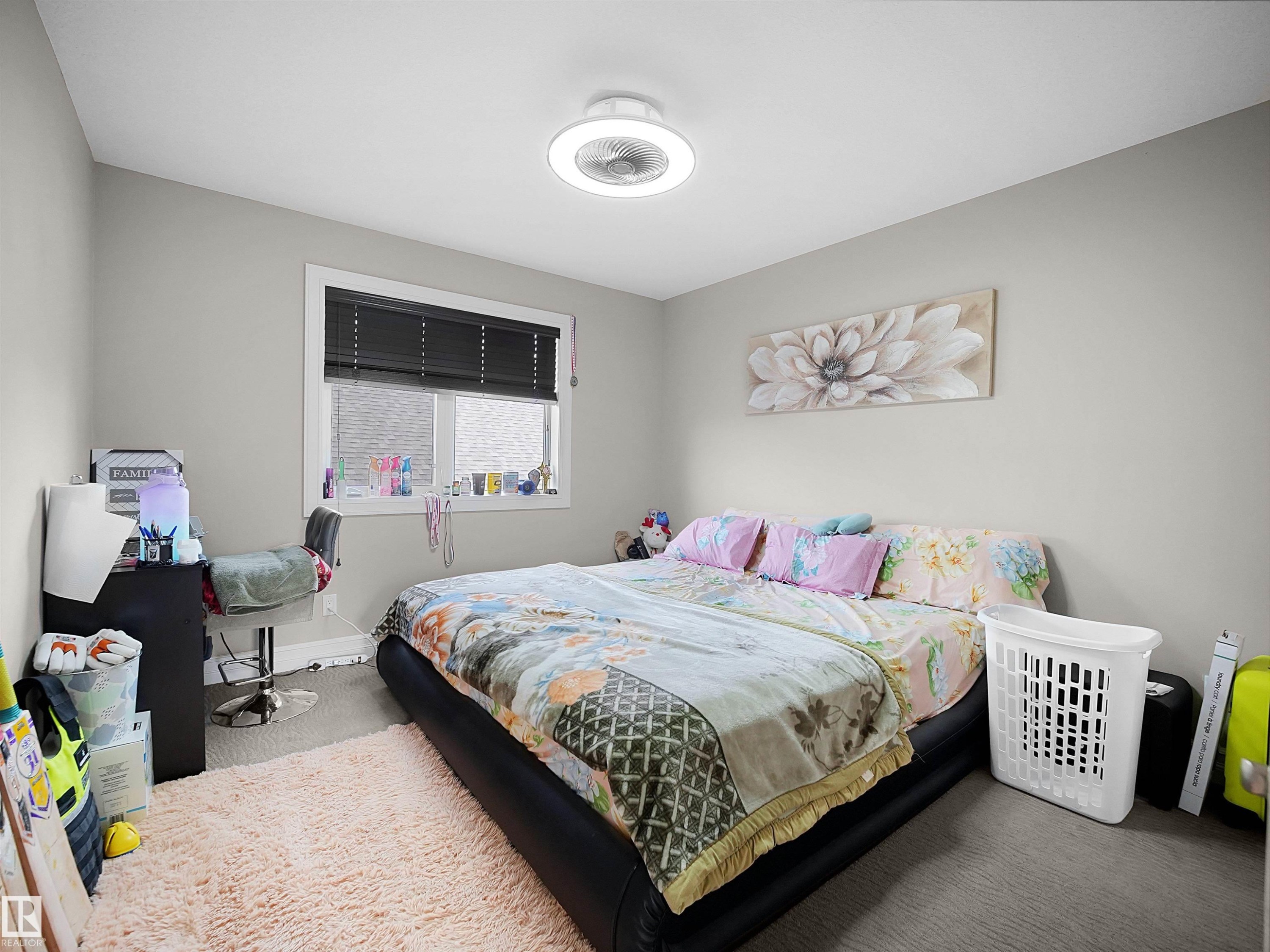 2422 Warry Place, Edmonton, AB - Indoor Photo Showing Bedroom