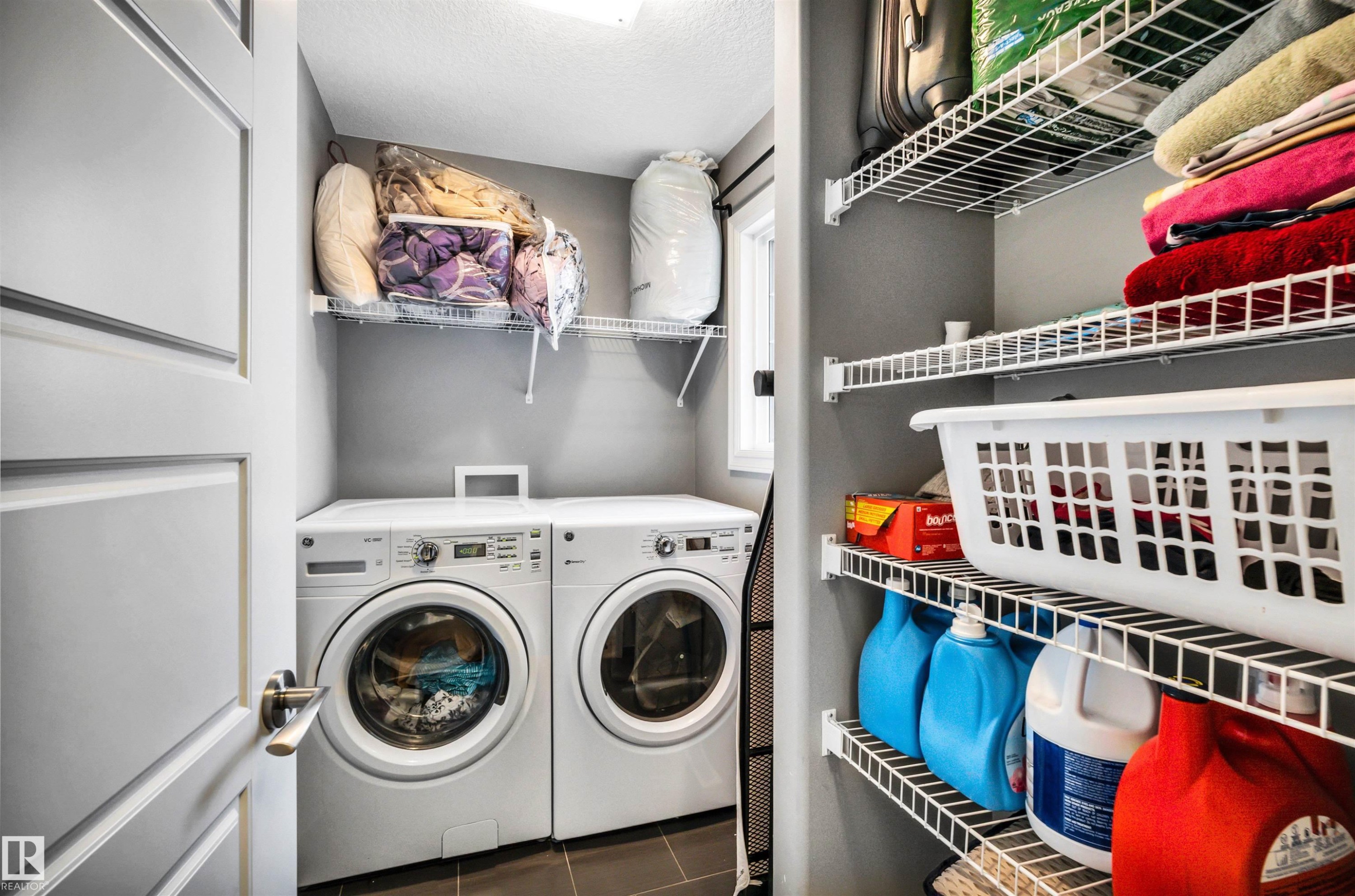 7728 18 Avenue, Edmonton, AB - Indoor Photo Showing Laundry Room