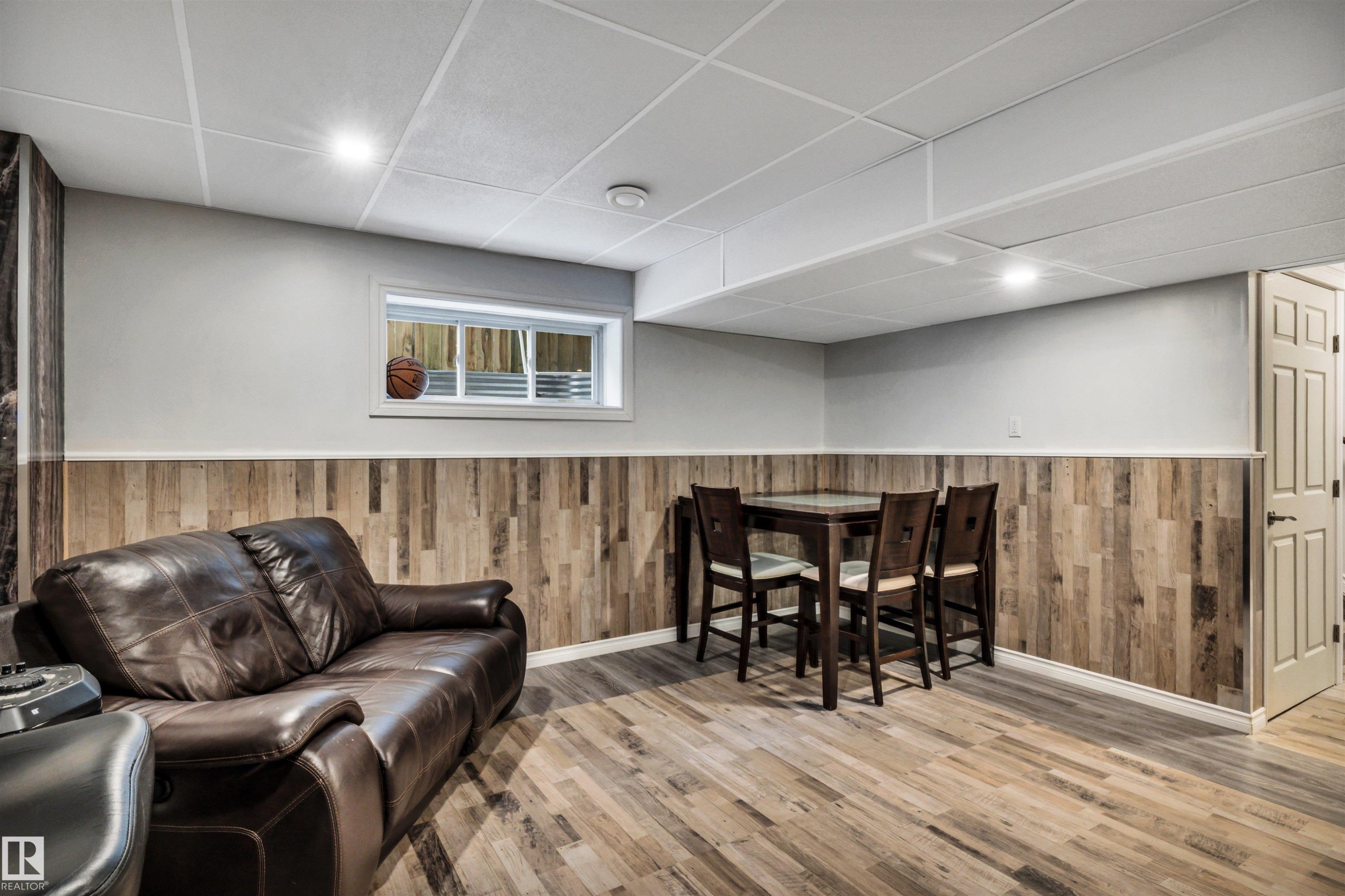 7728 18 Avenue, Edmonton, AB - Indoor Photo Showing Basement