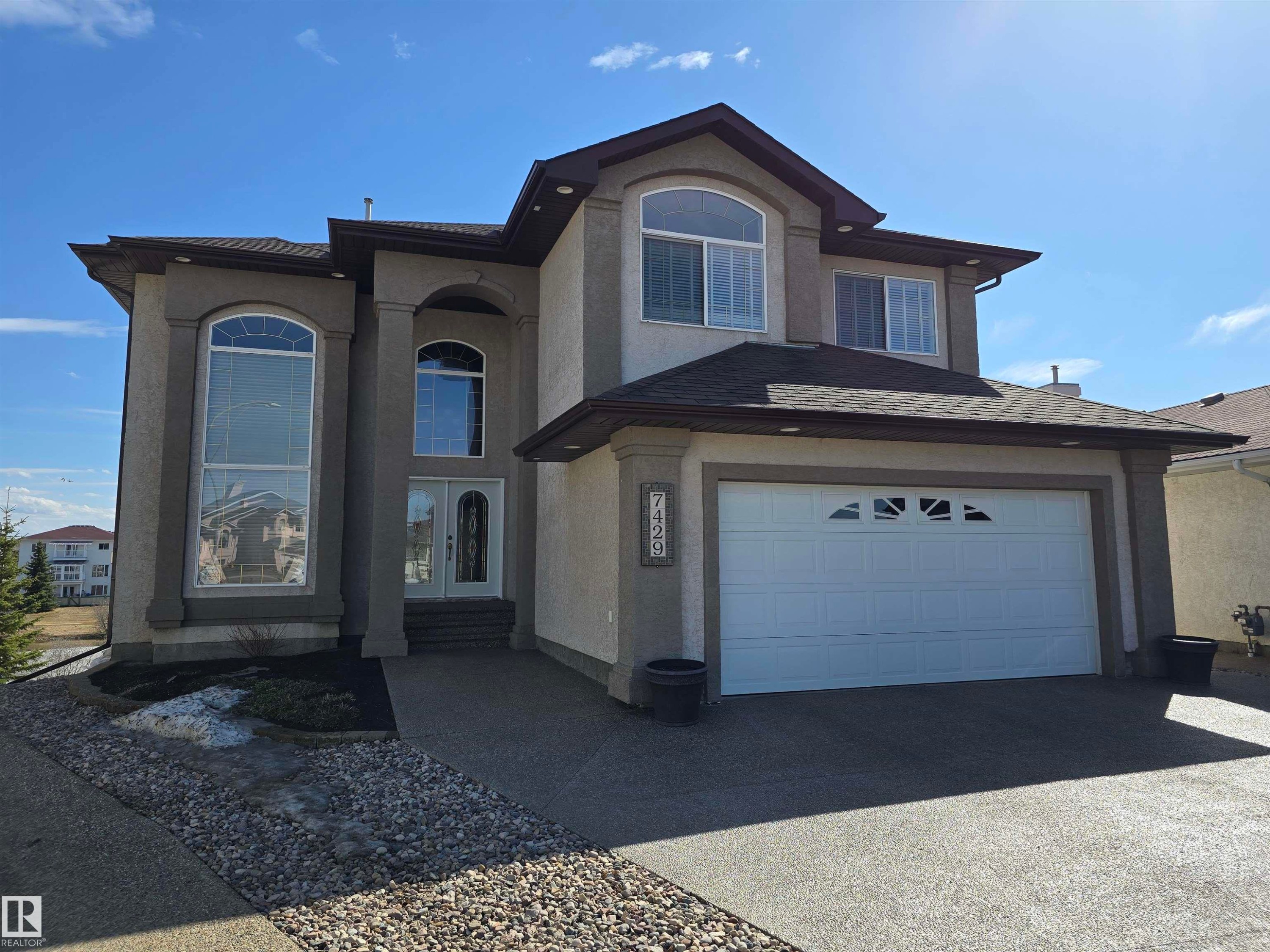 7429 162 Avenue Nw, Edmonton, AB - Outdoor