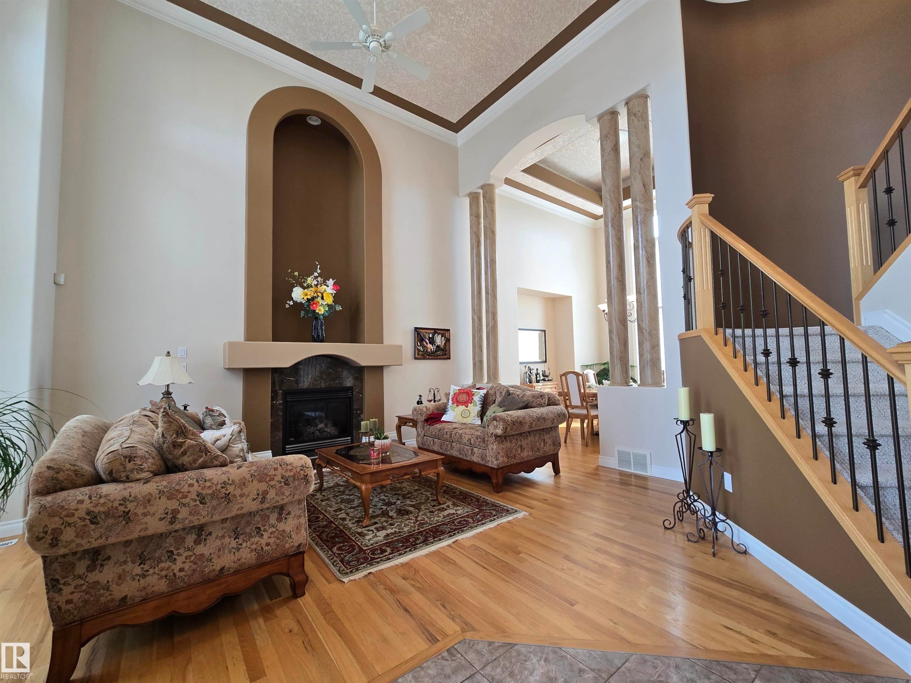 7429 162 Avenue Nw, Edmonton, AB - Indoor Photo Showing Living Room With Fireplace
