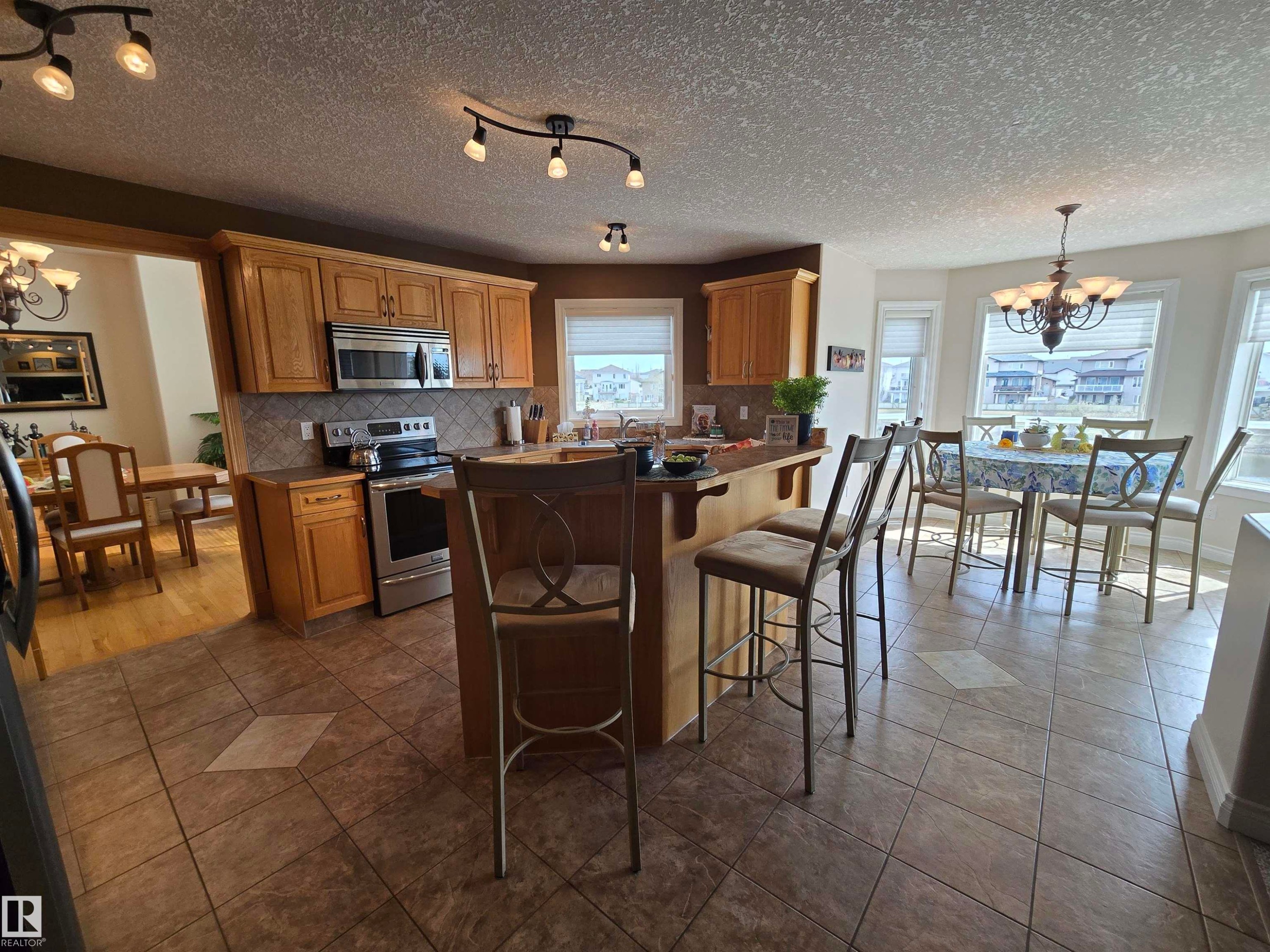 7429 162 Avenue Nw, Edmonton, AB - Indoor