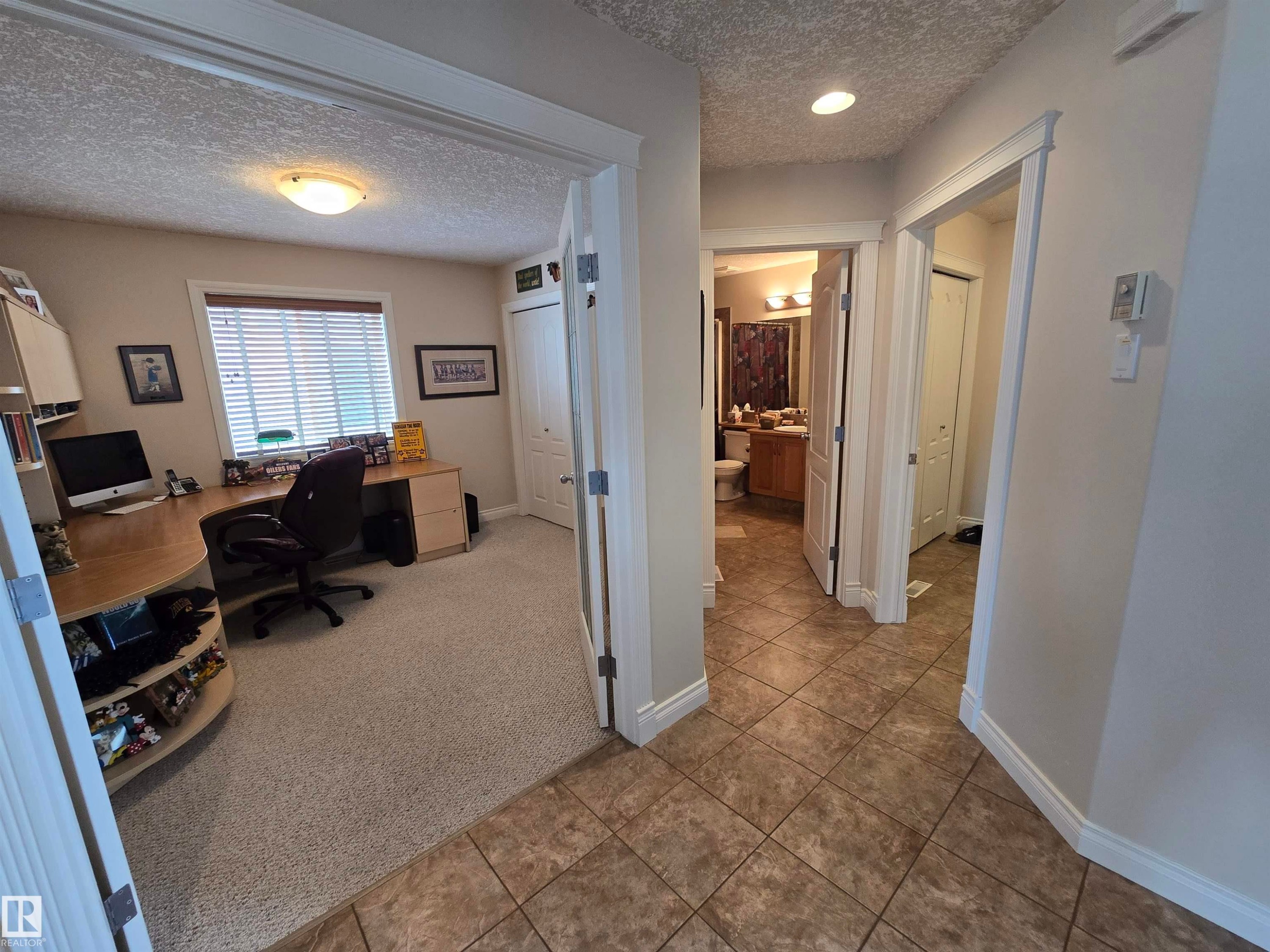 7429 162 Avenue Nw, Edmonton, AB - Indoor Photo Showing Office