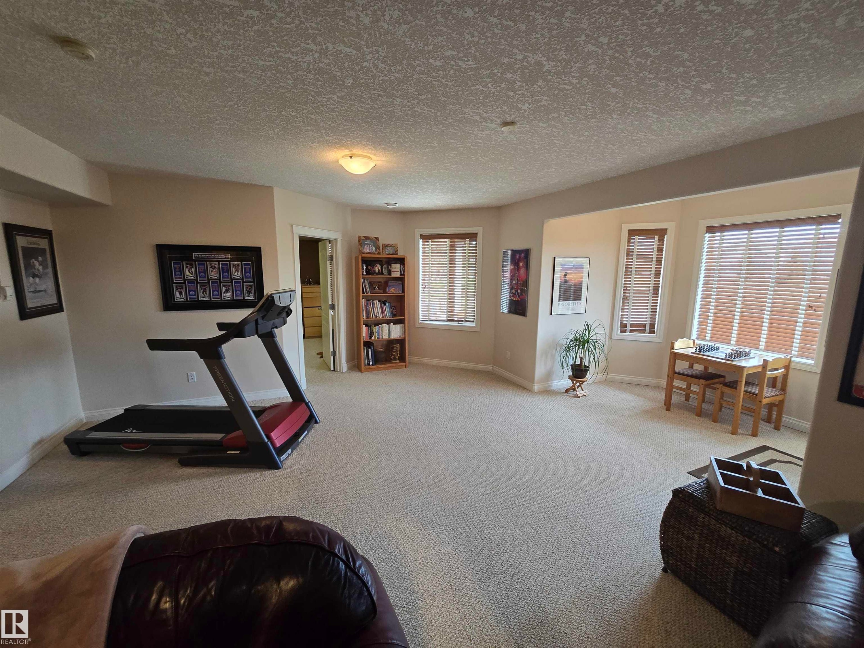 7429 162 Avenue Nw, Edmonton, AB - Indoor Photo Showing Gym Room