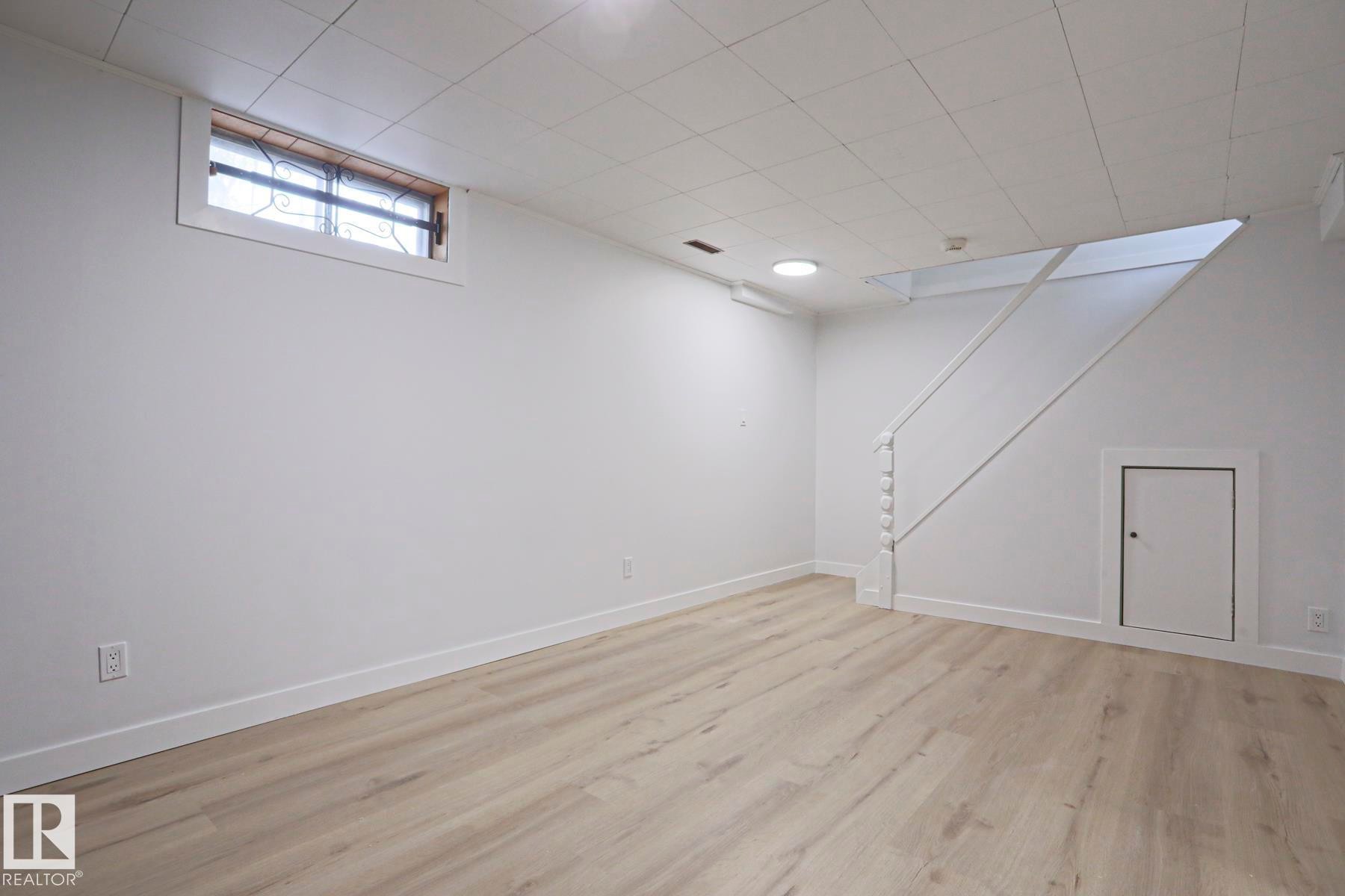 32 Habitat Crescent, Edmonton, AB - Indoor