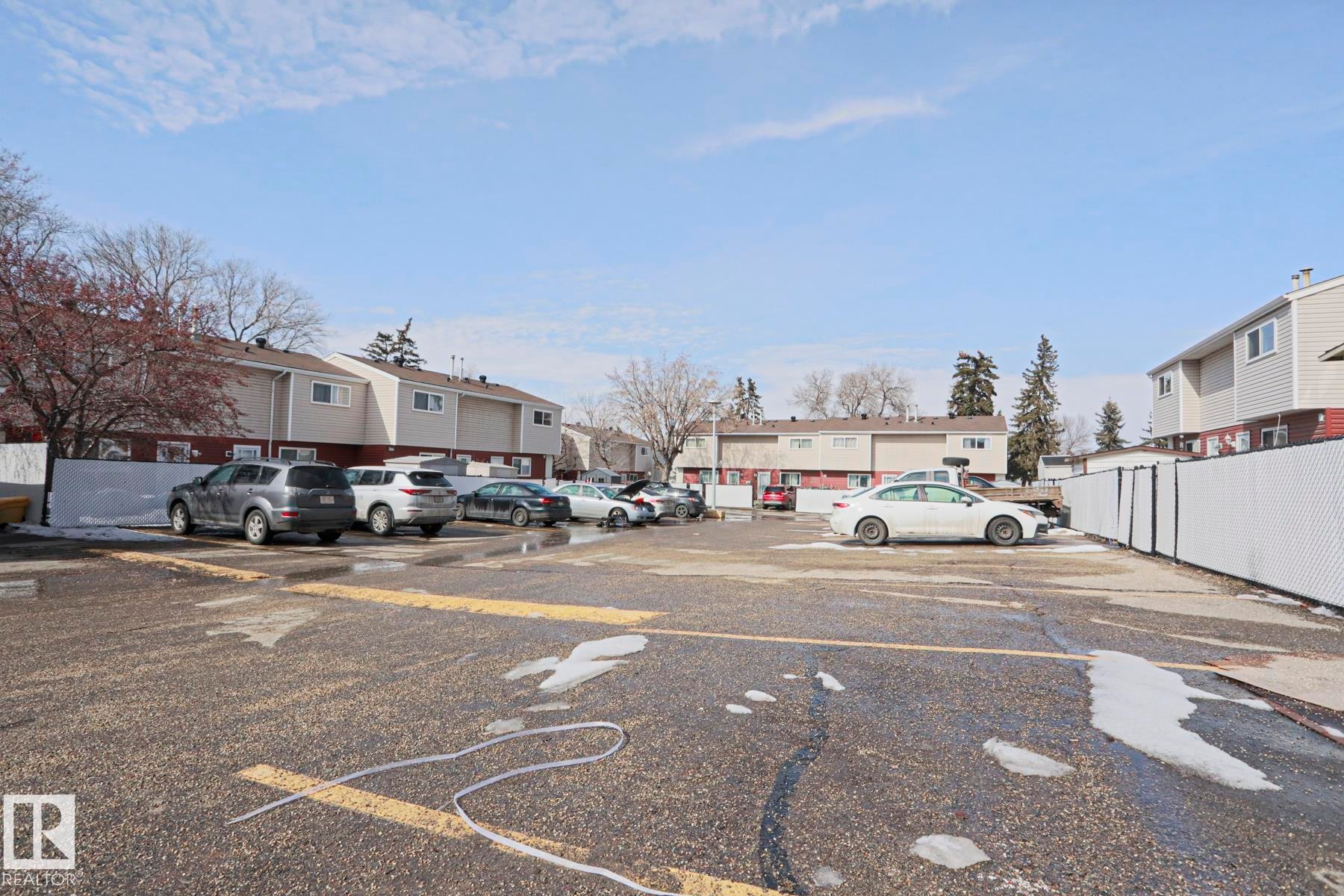 32 Habitat Crescent, Edmonton, AB - Outdoor