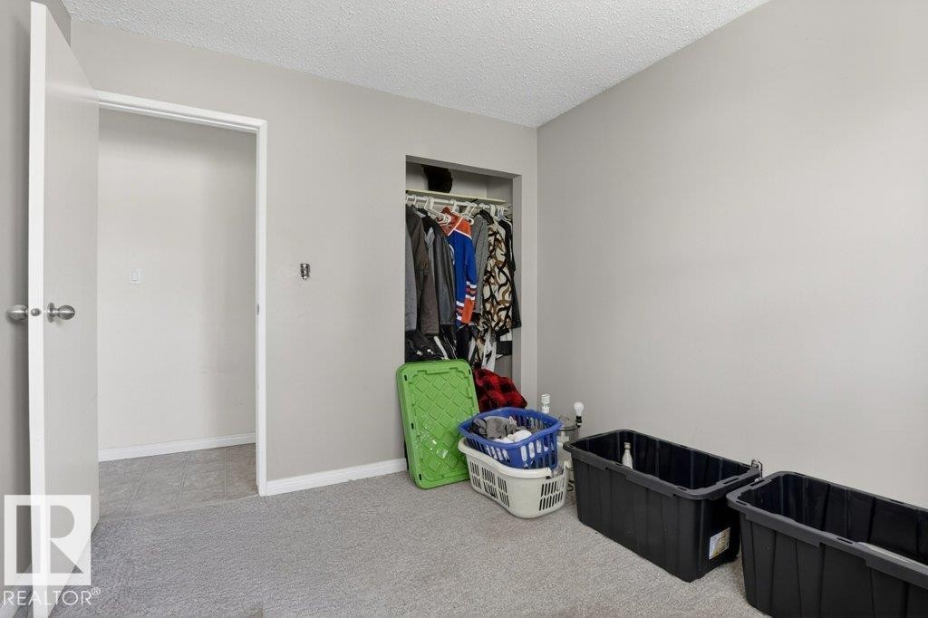 882 Knottwood Road S, Edmonton, AB - Indoor