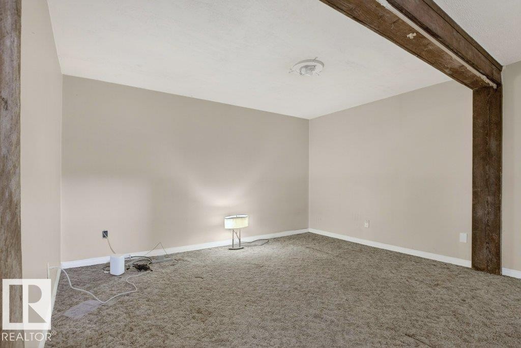 882 Knottwood Road S, Edmonton, AB - Indoor Photo Showing Other Room
