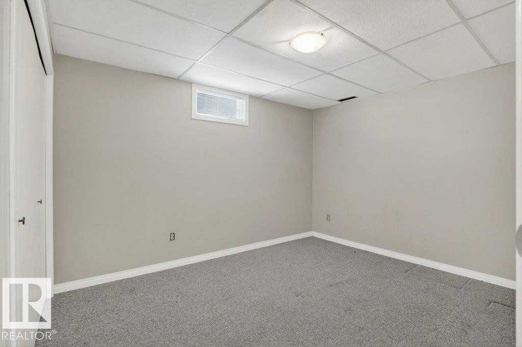 882 Knottwood Road S, Edmonton, AB - Indoor Photo Showing Other Room