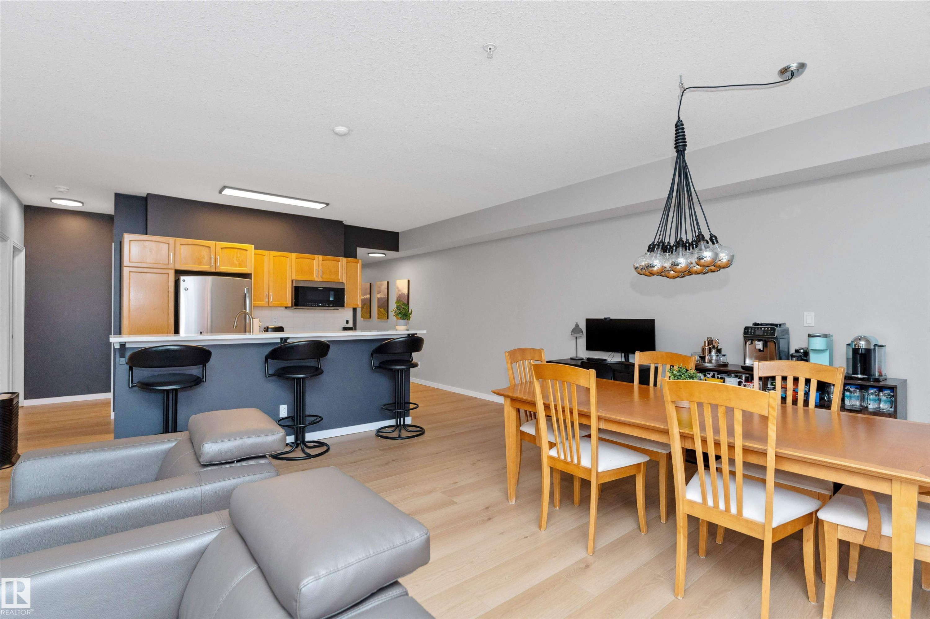 303 9828 112 Street, Edmonton, AB - Indoor