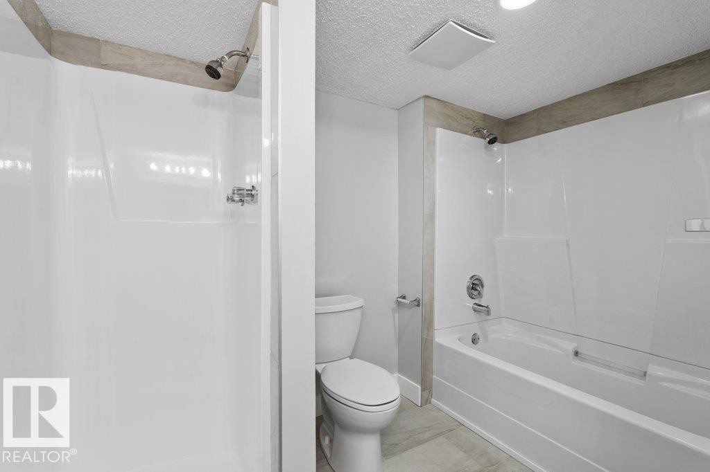 4209 25 Avenue, Edmonton, AB - Indoor Photo Showing Bathroom