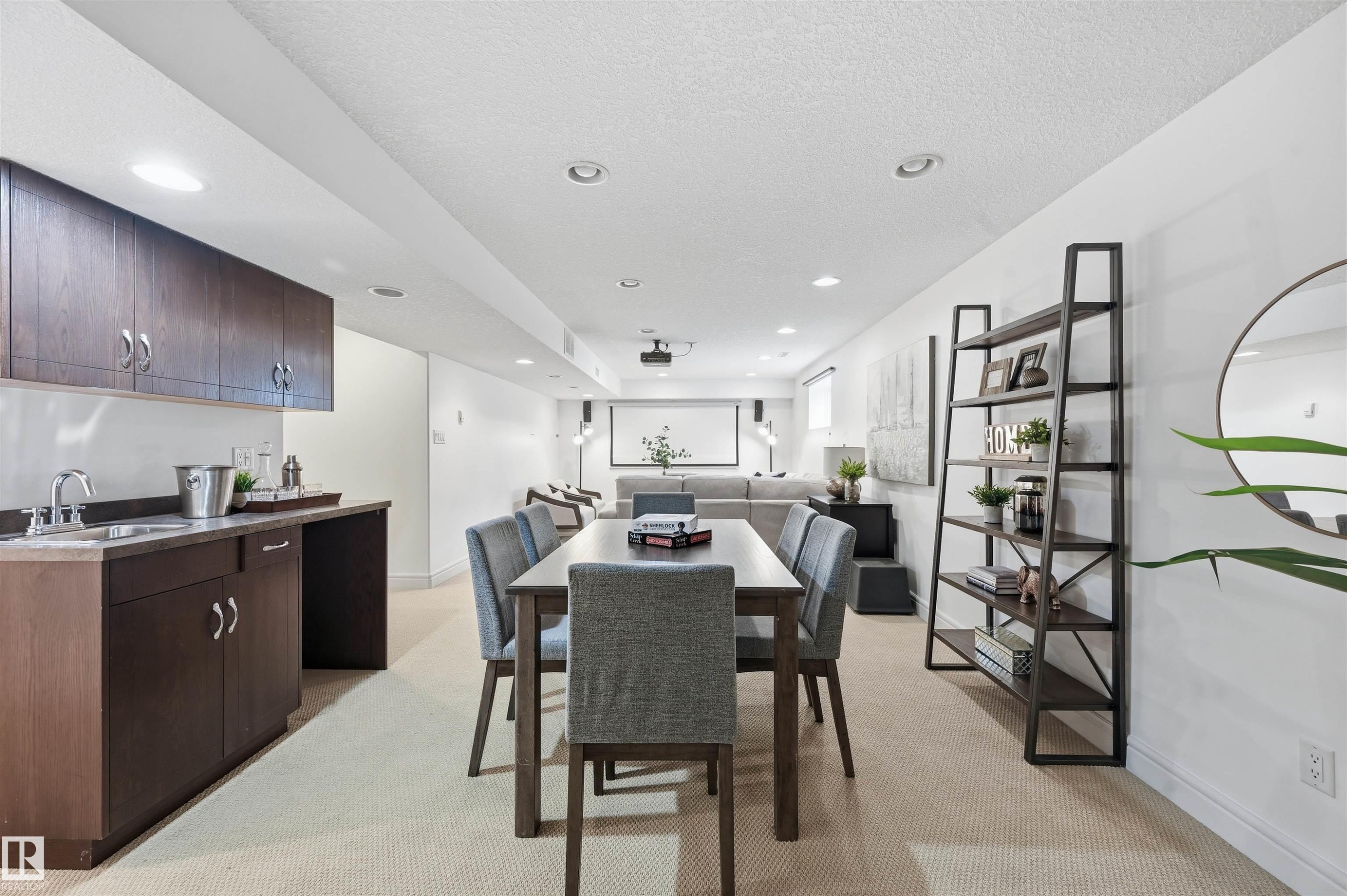 926 Thompson Place, Edmonton, AB - Indoor Photo Showing Dining Room