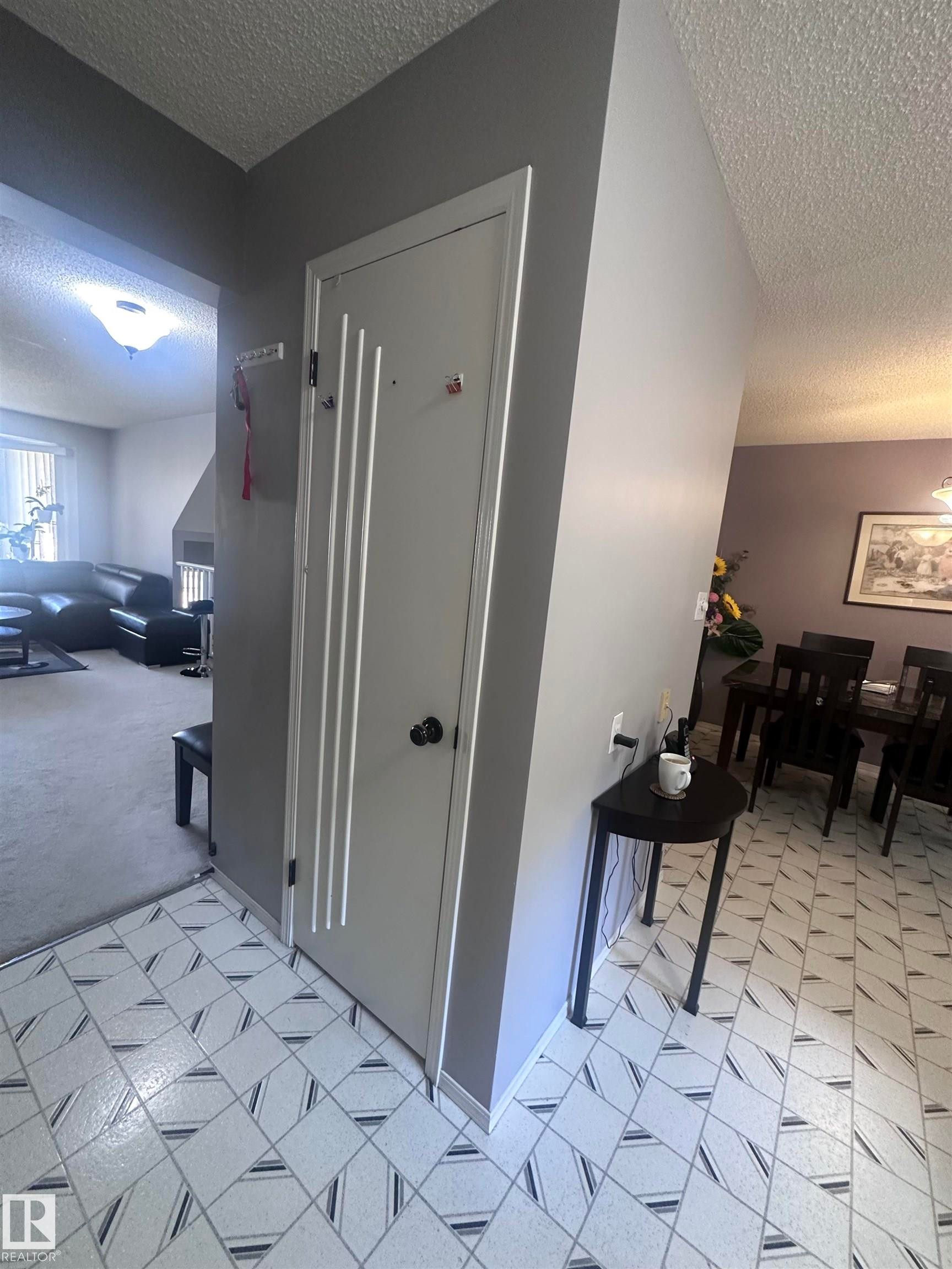 1636 Jamha Road, Edmonton, AB - Indoor Photo Showing Other Room