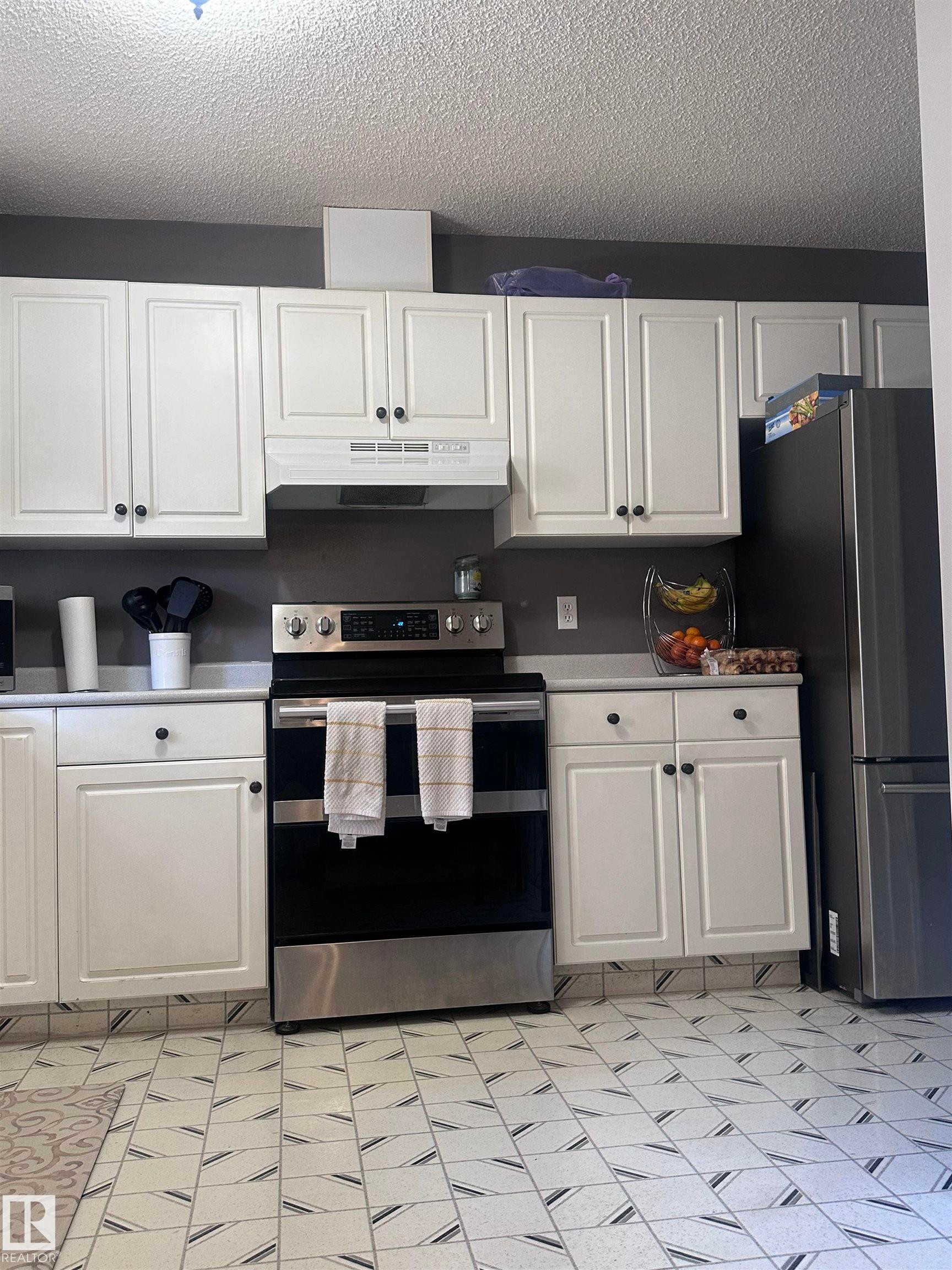 1636 Jamha Road, Edmonton, AB - Indoor Photo Showing Dining Room