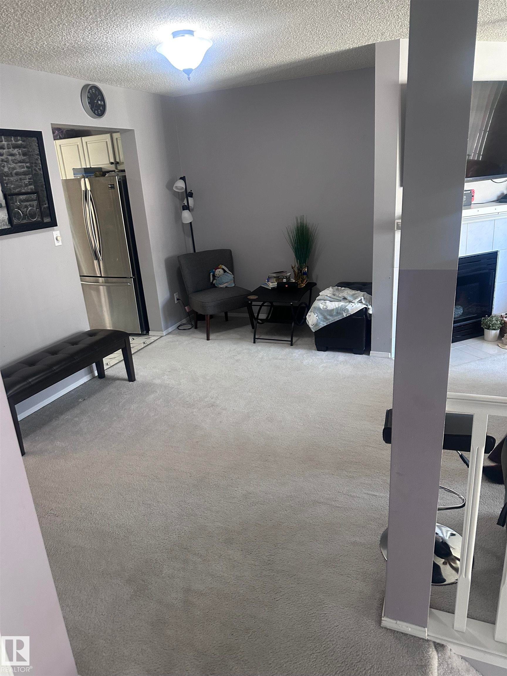 1636 Jamha Road, Edmonton, AB - Indoor