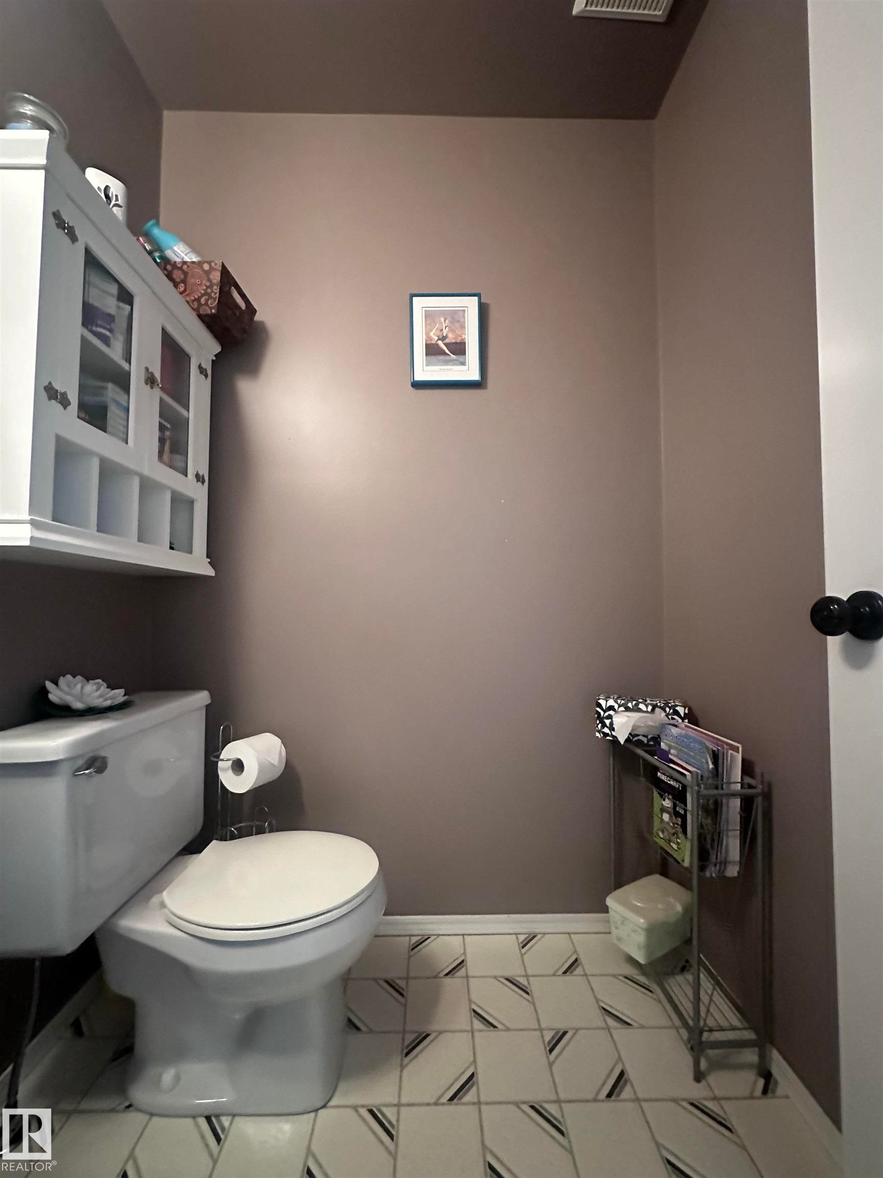 1636 Jamha Road, Edmonton, AB - Indoor Photo Showing Bathroom