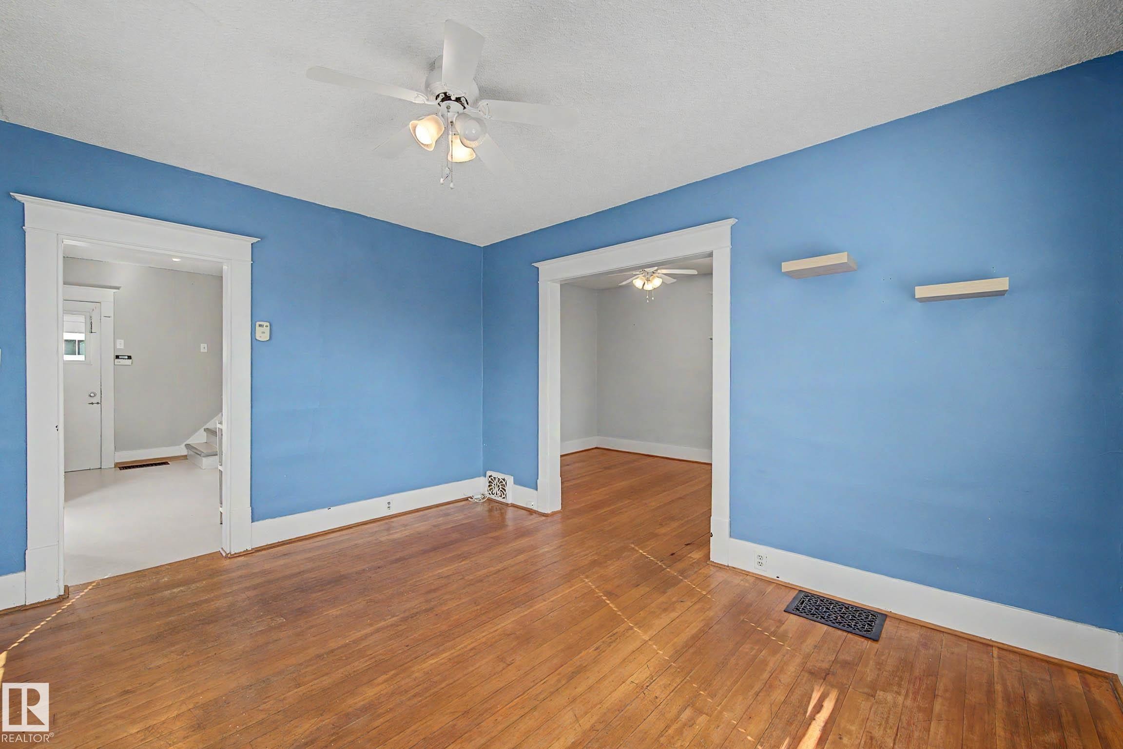 11634 123 Street, Edmonton, AB - Indoor Photo Showing Other Room