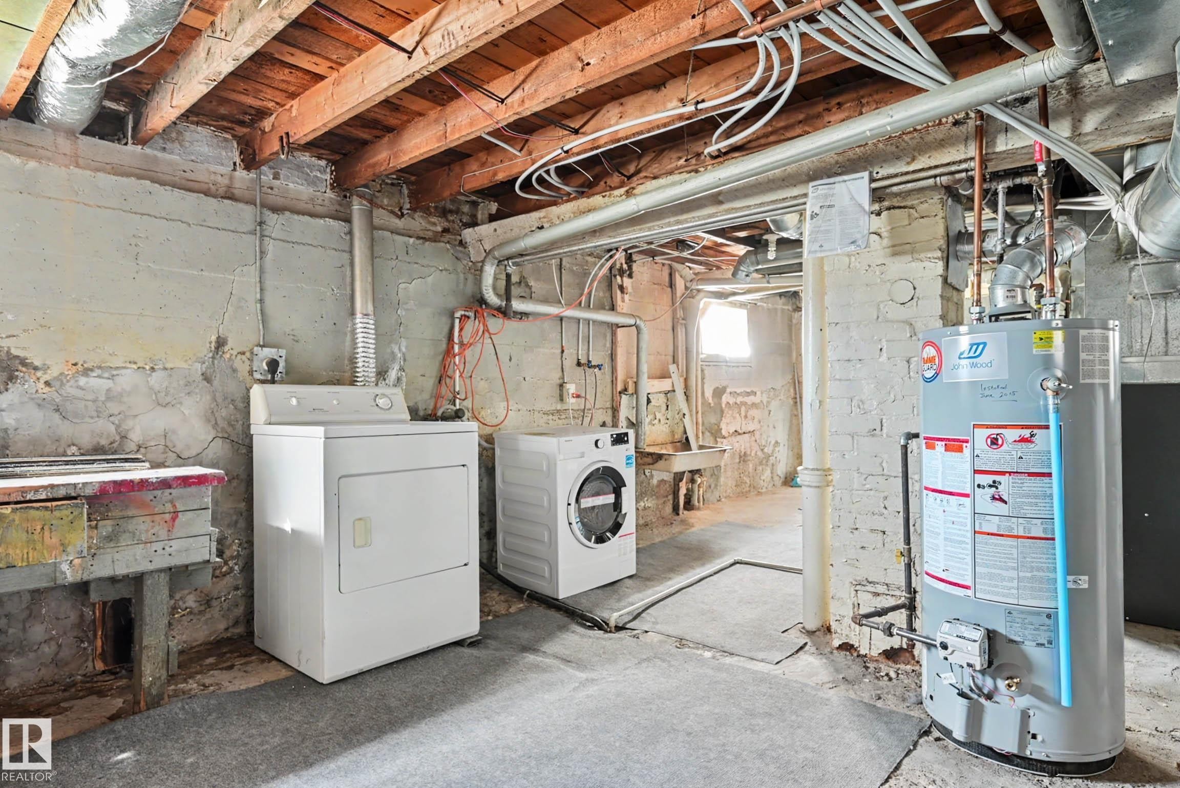 11634 123 Street, Edmonton, AB - Indoor Photo Showing Laundry Room
