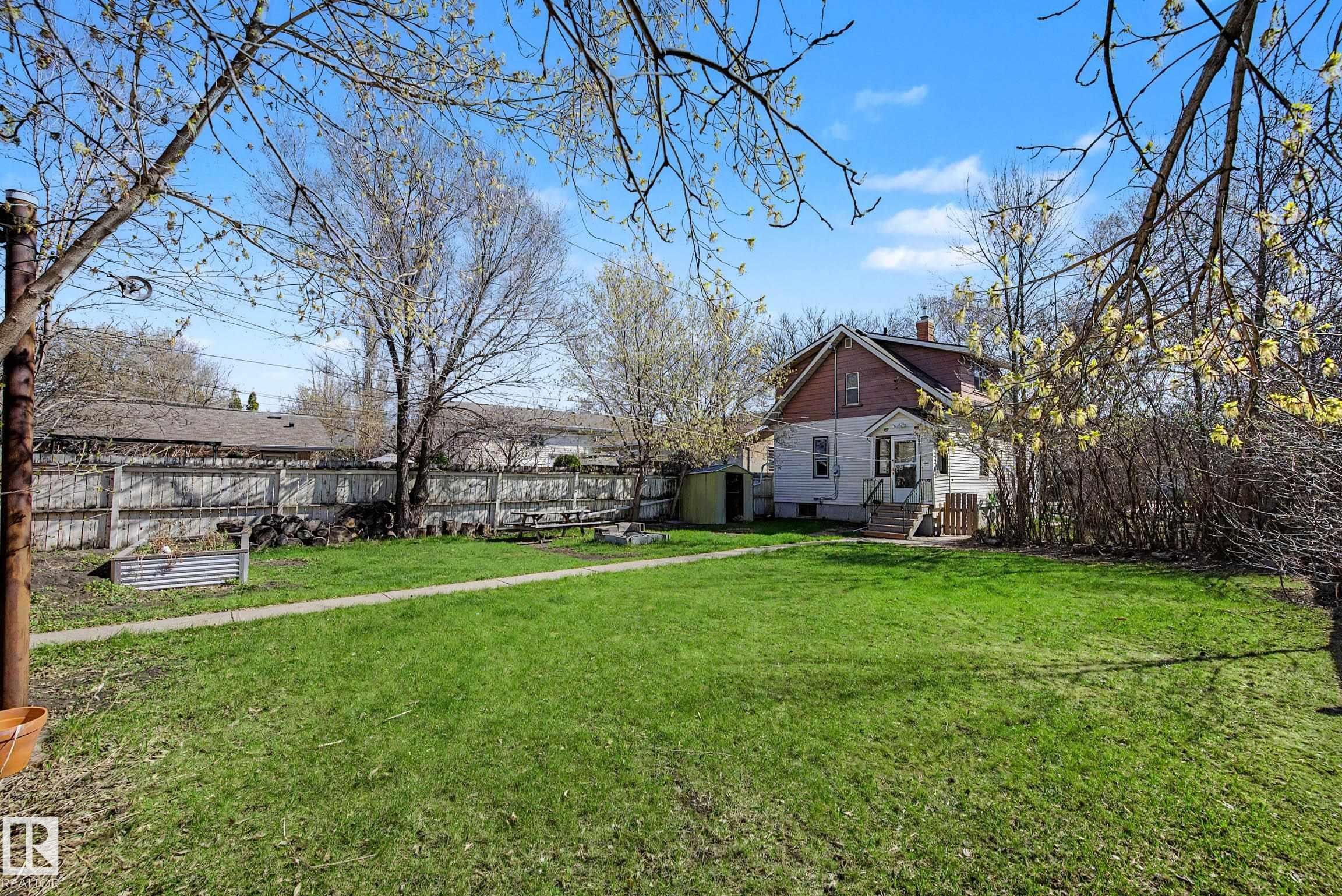 11634 123 Street, Edmonton, AB - Outdoor