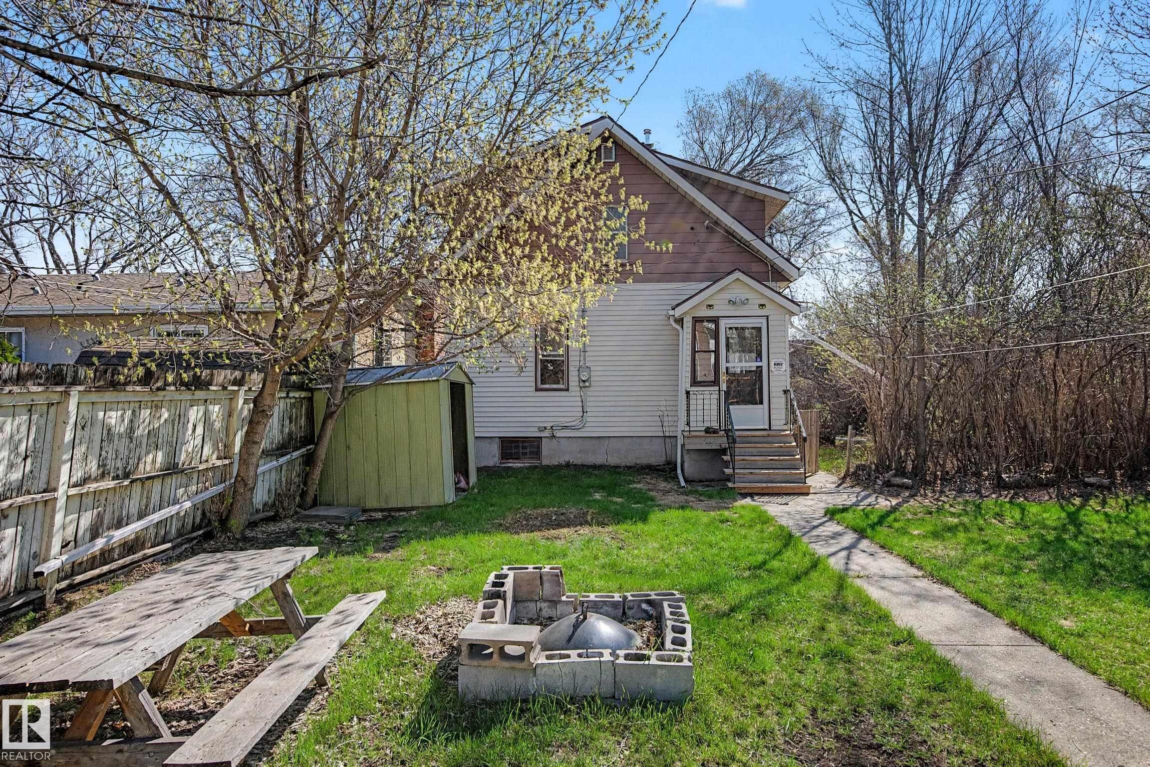 11634 123 Street, Edmonton, AB - Outdoor