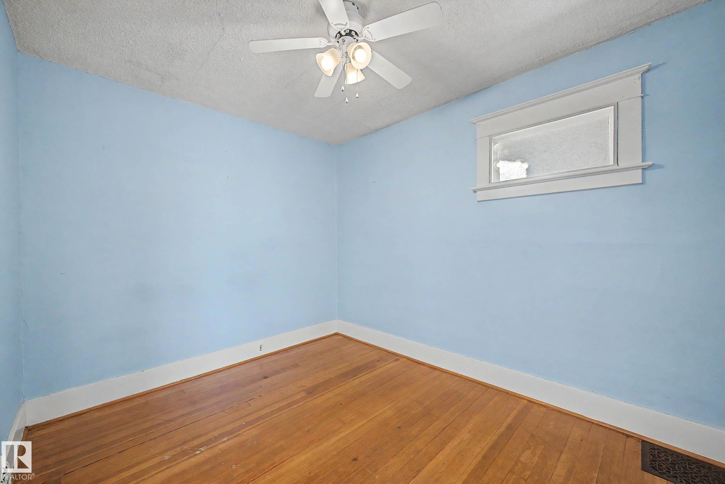 11634 123 Street, Edmonton, AB - Indoor Photo Showing Other Room