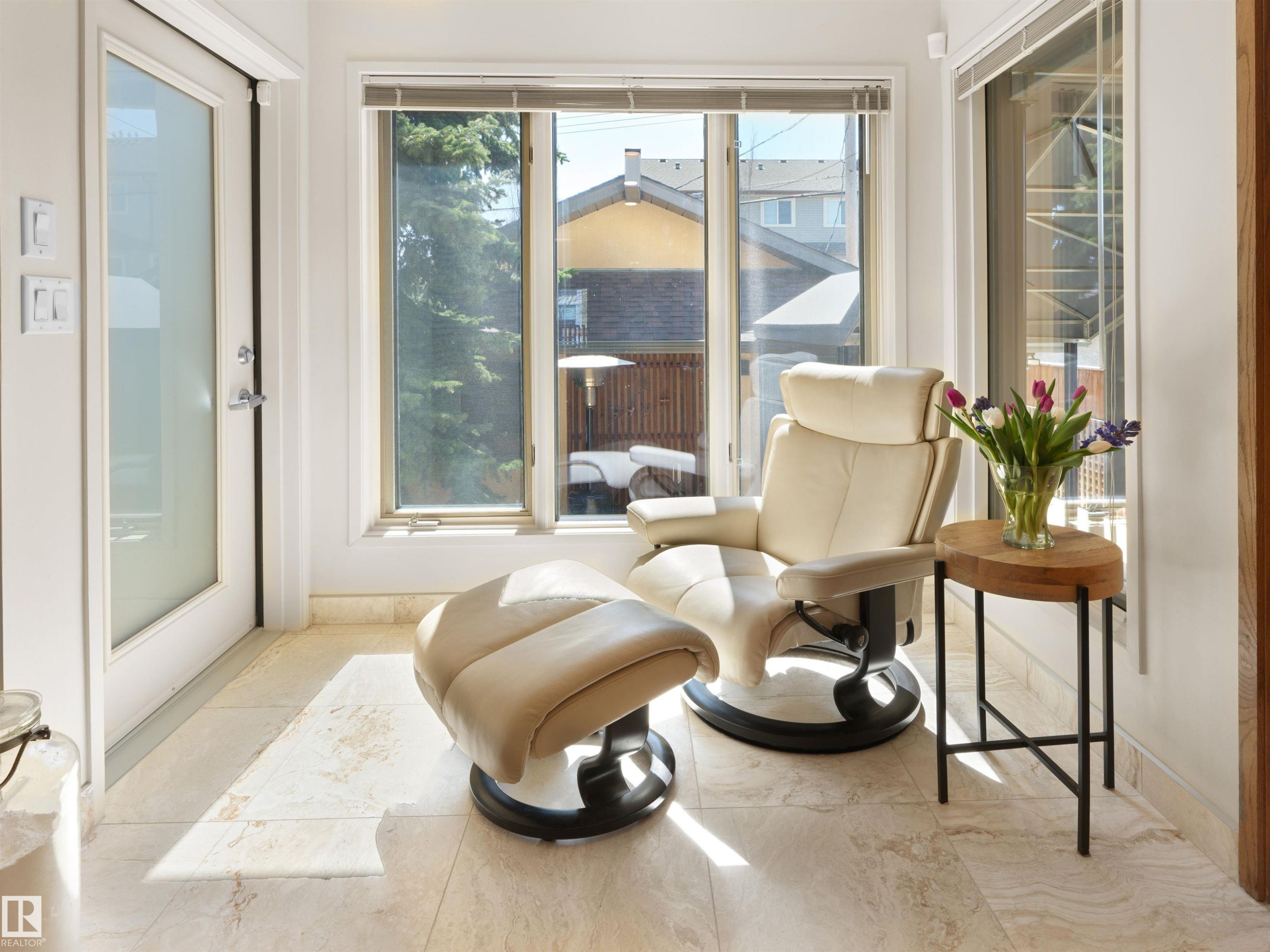 10725 University Avenue, Edmonton, AB - Indoor Photo Showing Other Room