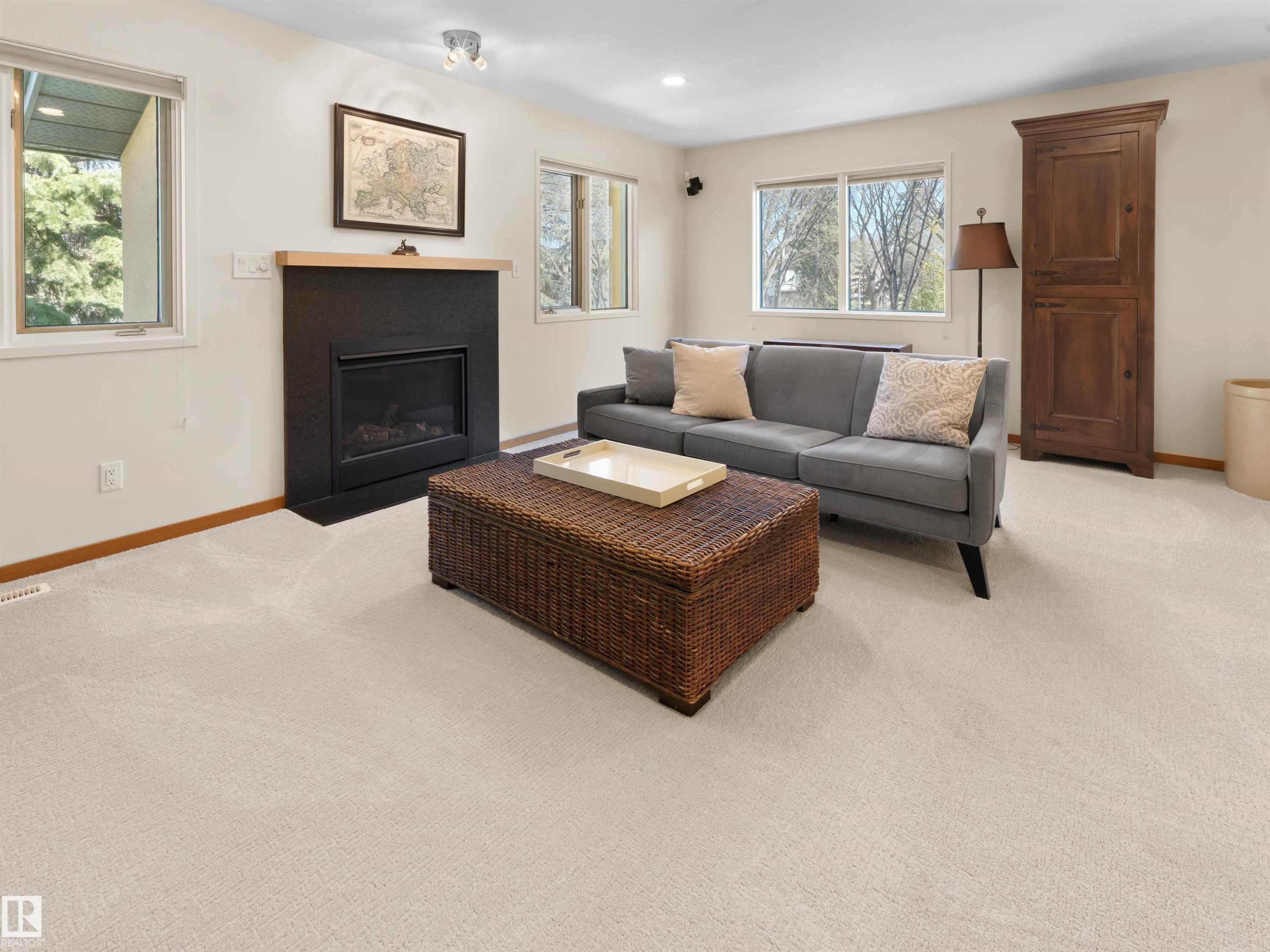 10725 University Avenue, Edmonton, AB - Indoor Photo Showing Living Room With Fireplace