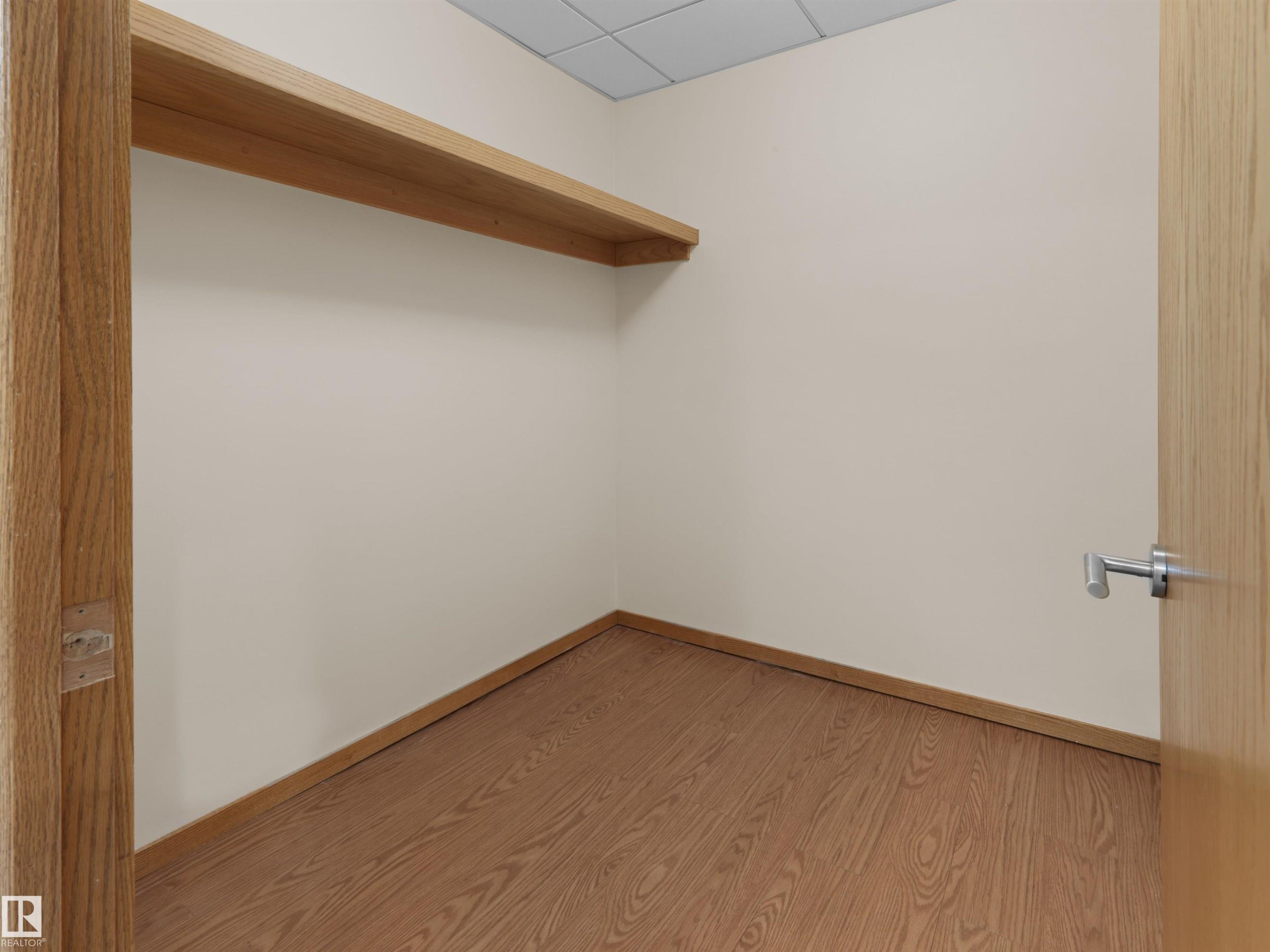 10725 University Avenue, Edmonton, AB - Indoor Photo Showing Other Room