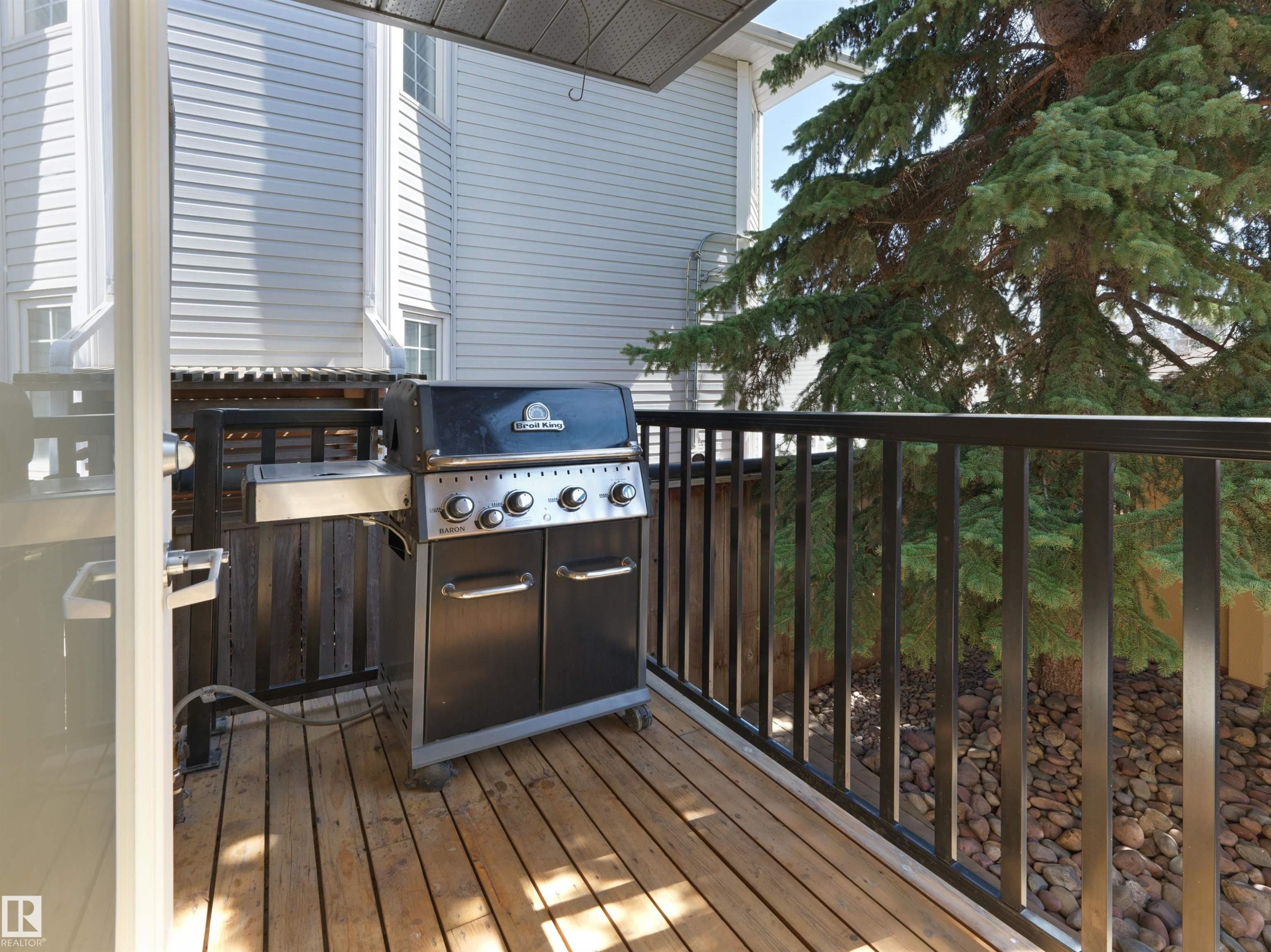 10725 University Avenue, Edmonton, AB - Outdoor With Exterior