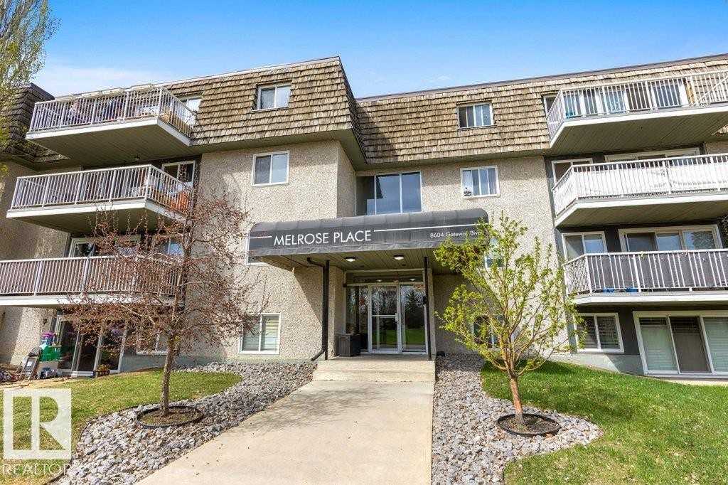 Melrose Place - 101 8604 Gateway Boulevard, Edmonton, AB - Outdoor