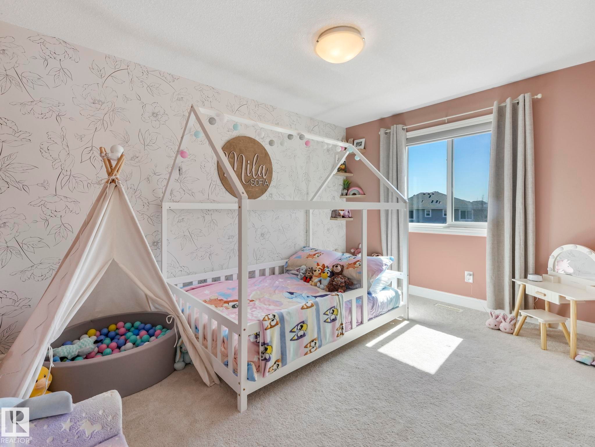 3817 Robins Crescent, Edmonton, AB - Indoor Photo Showing Bedroom