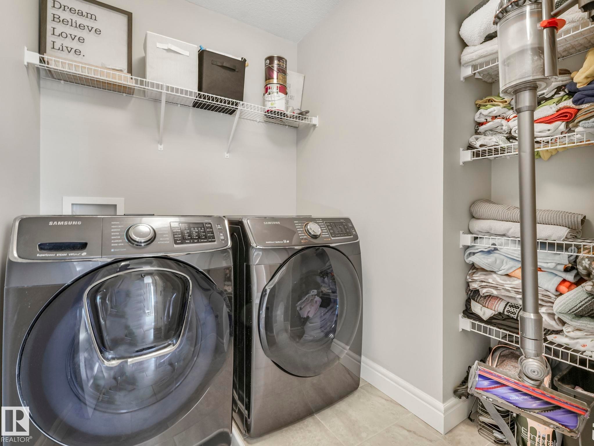 3817 Robins Crescent, Edmonton, AB - Indoor Photo Showing Laundry Room