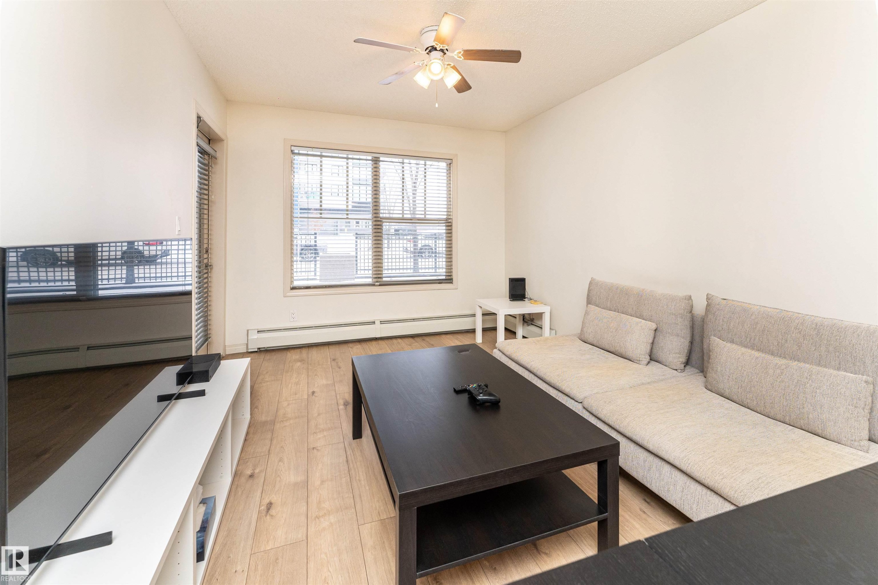 #108 103 Ambleside Dr Sw, Edmonton, AB - Indoor